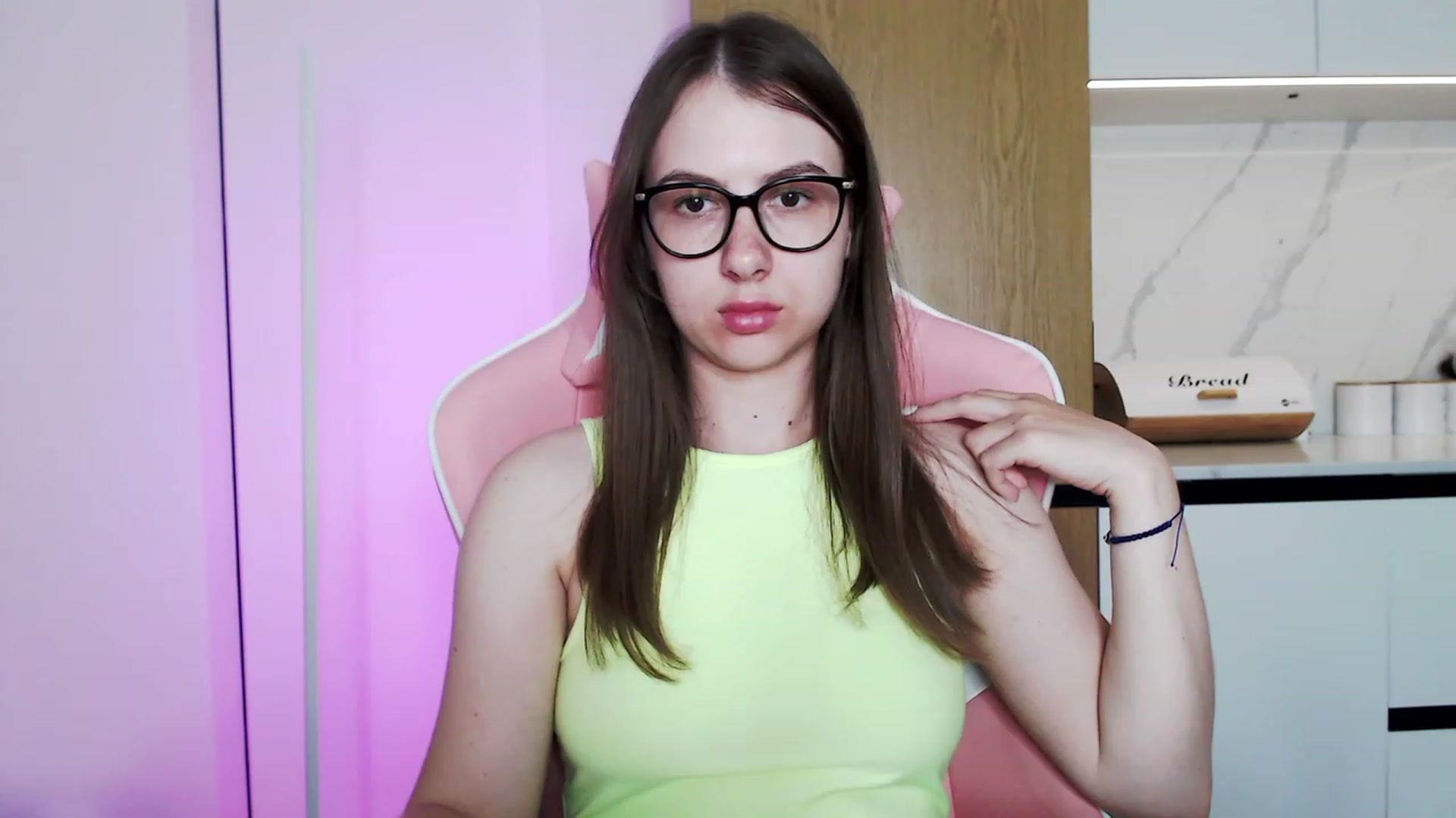 Gallery image thumbnail from Ma_Ry_Me's myfreecams stream on, 06/18/2023, 18:28 image 10 of 20