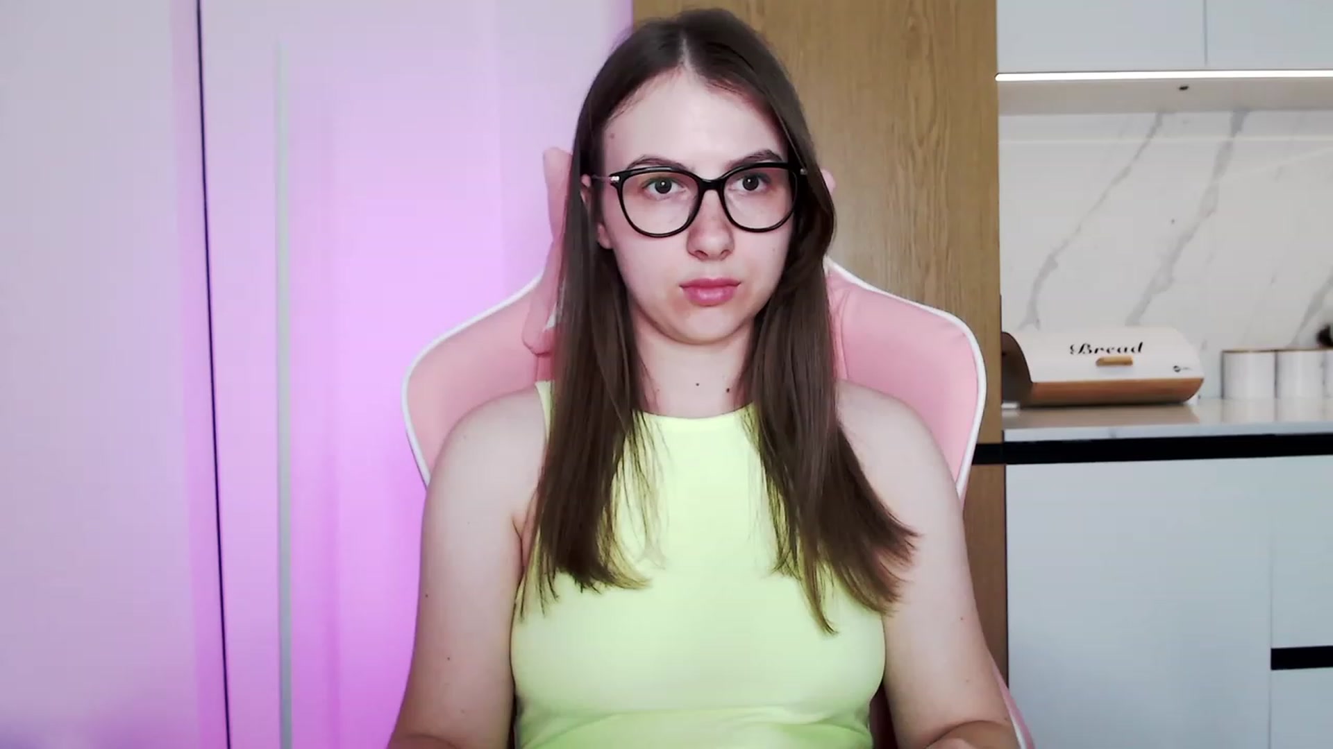 Gallery image thumbnail from Ma_Ry_Me's myfreecams stream on, 06/18/2023, 18:28 image 6 of 20
