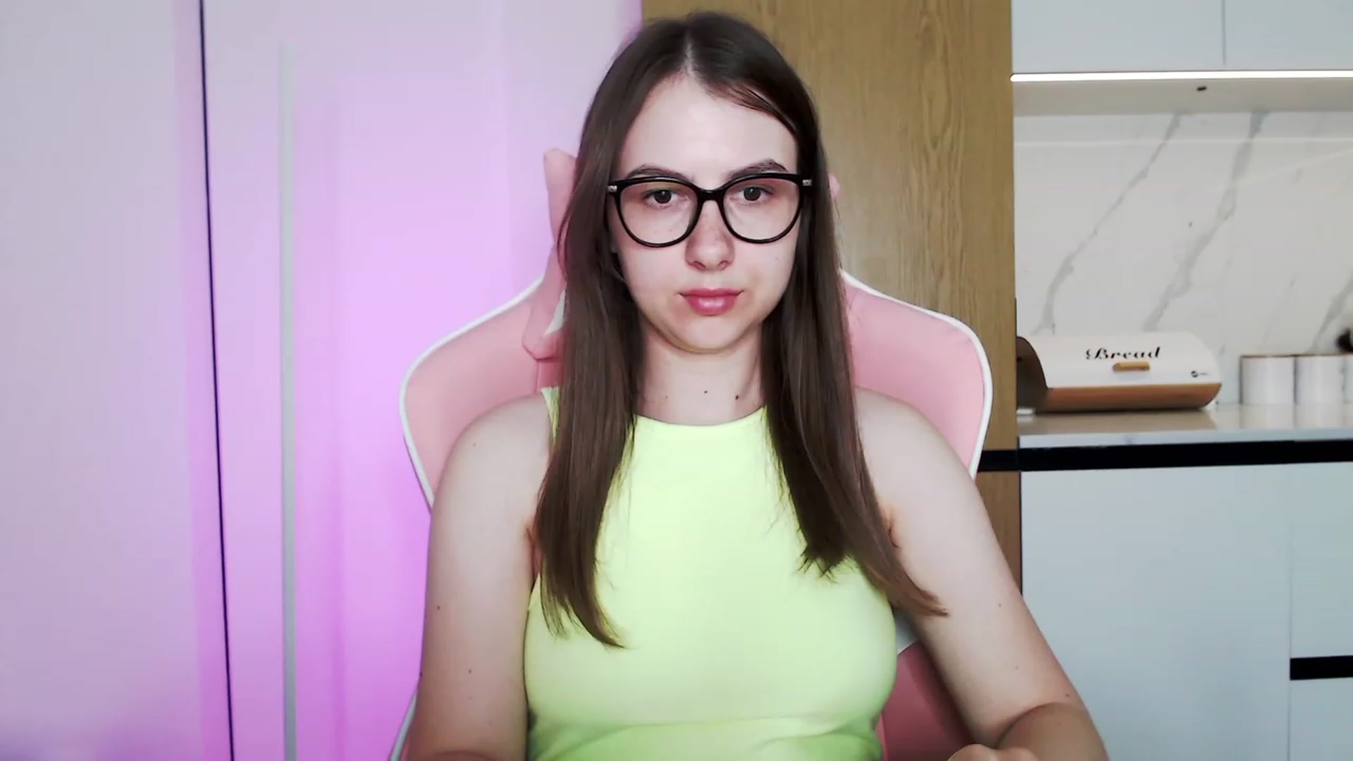 Gallery image thumbnail from Ma_Ry_Me's myfreecams stream on, 06/18/2023, 18:28 image 9 of 20