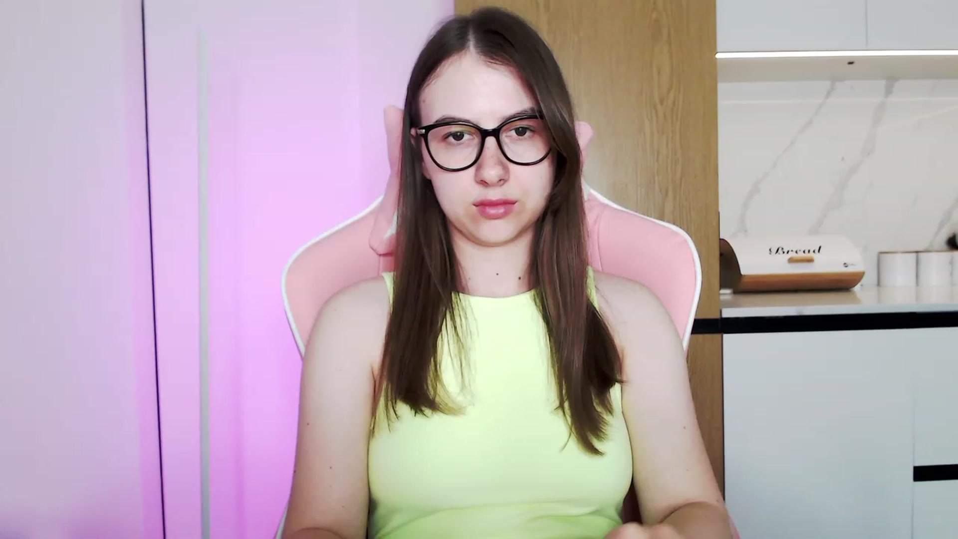 Gallery image thumbnail from Ma_Ry_Me's myfreecams stream on, 06/18/2023, 18:28 image 5 of 20