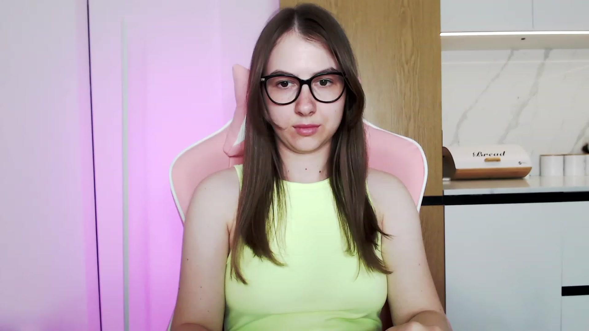 Gallery image thumbnail from Ma_Ry_Me's myfreecams stream on, 06/18/2023, 18:28 image 2 of 20
