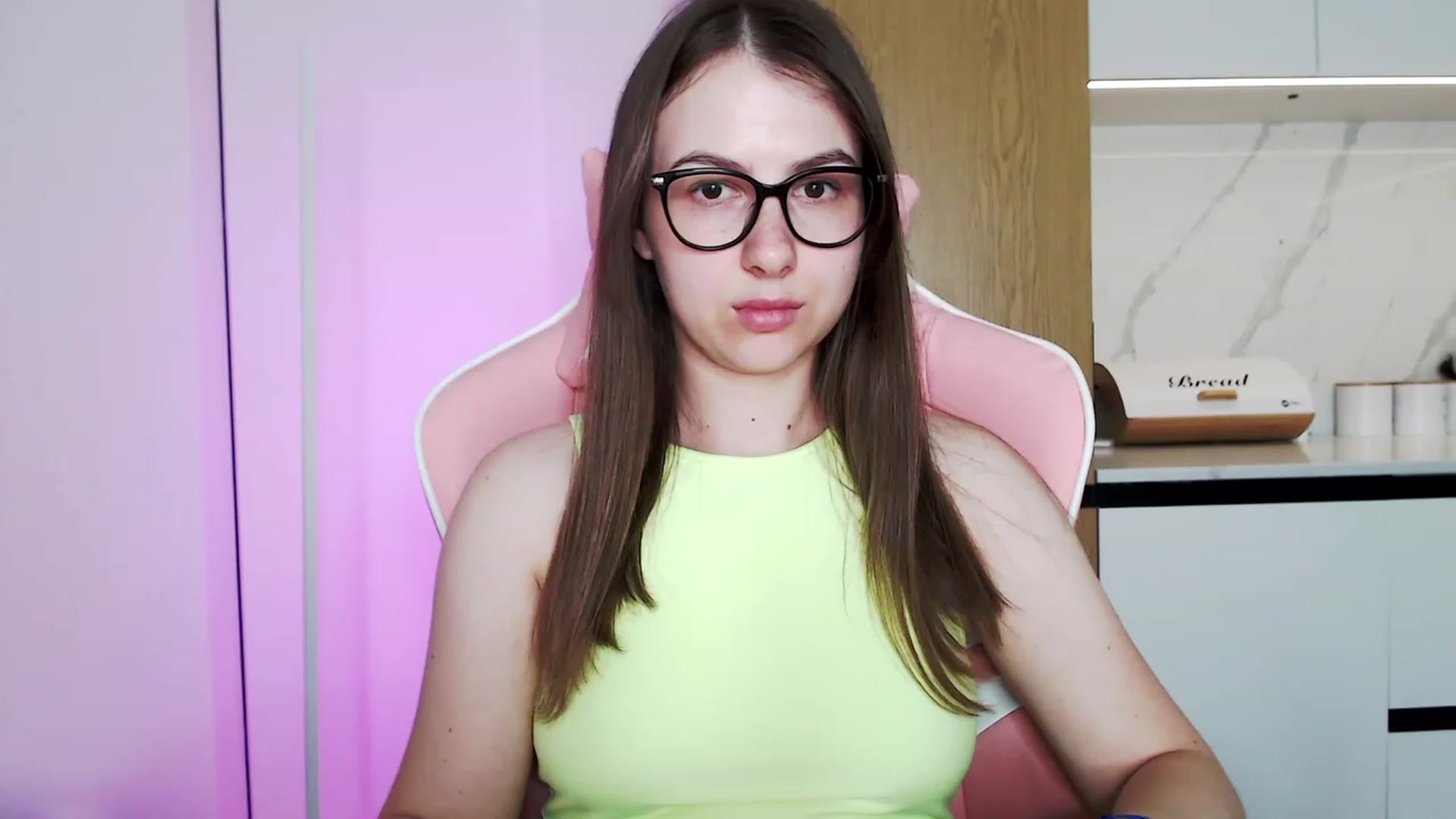 Gallery image thumbnail from Ma_Ry_Me's myfreecams stream on, 06/18/2023, 18:28 image 17 of 20