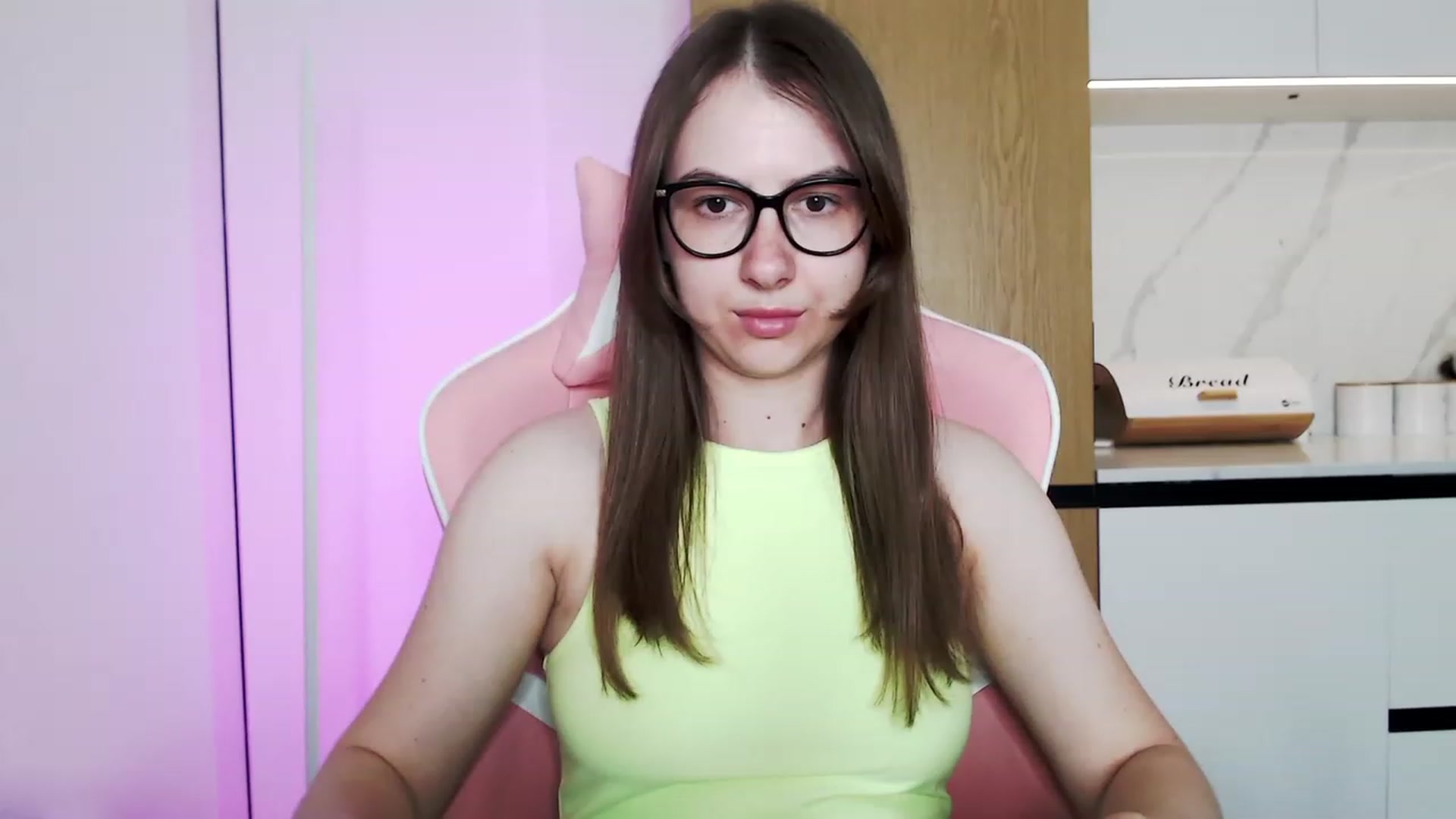Gallery image thumbnail from Ma_Ry_Me's myfreecams stream on, 06/18/2023, 18:28 image 1 of 20