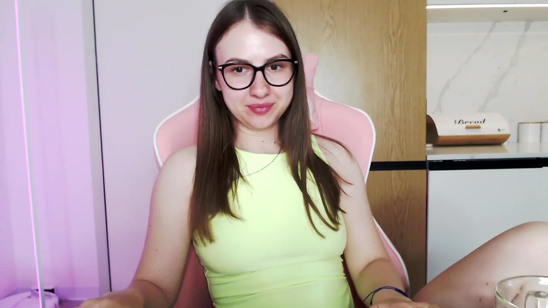 Gallery image thumbnail from Ma_Ry_Me's myfreecams stream on, 06/18/2023, 19:05 image 12 of 20