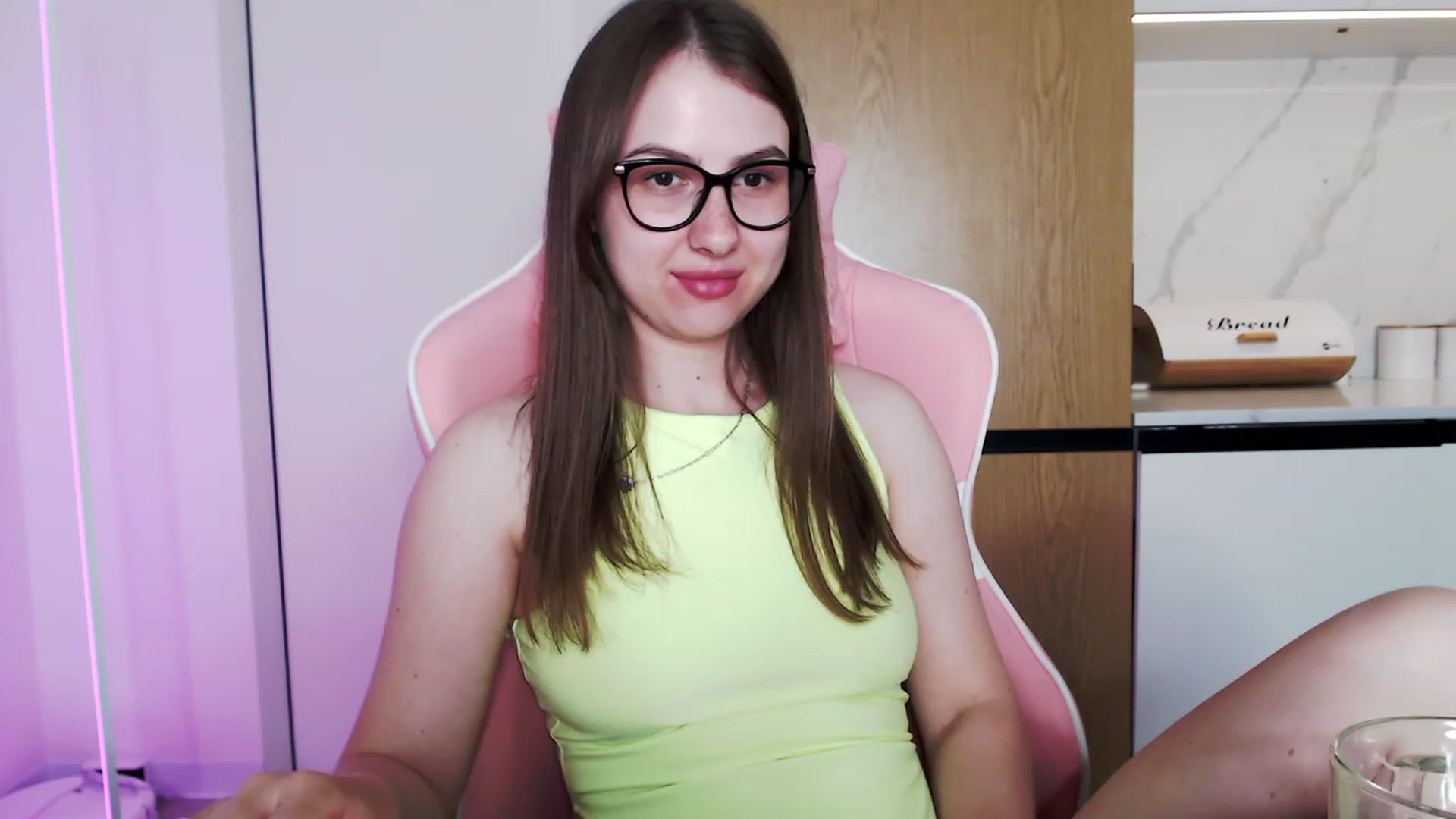 Gallery image thumbnail from Ma_Ry_Me's myfreecams stream on, 06/18/2023, 19:05 image 7 of 20