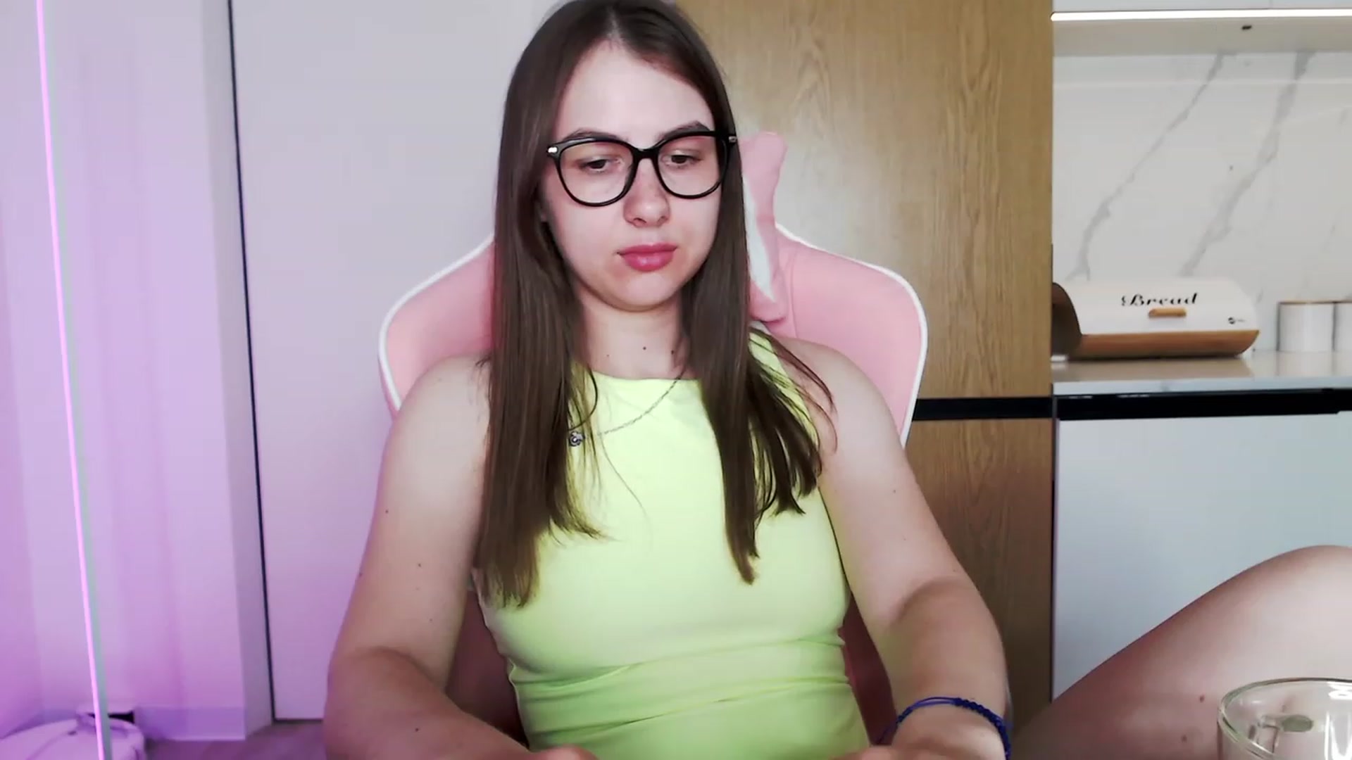 Gallery image thumbnail from Ma_Ry_Me's myfreecams stream on, 06/18/2023, 19:05 image 9 of 20