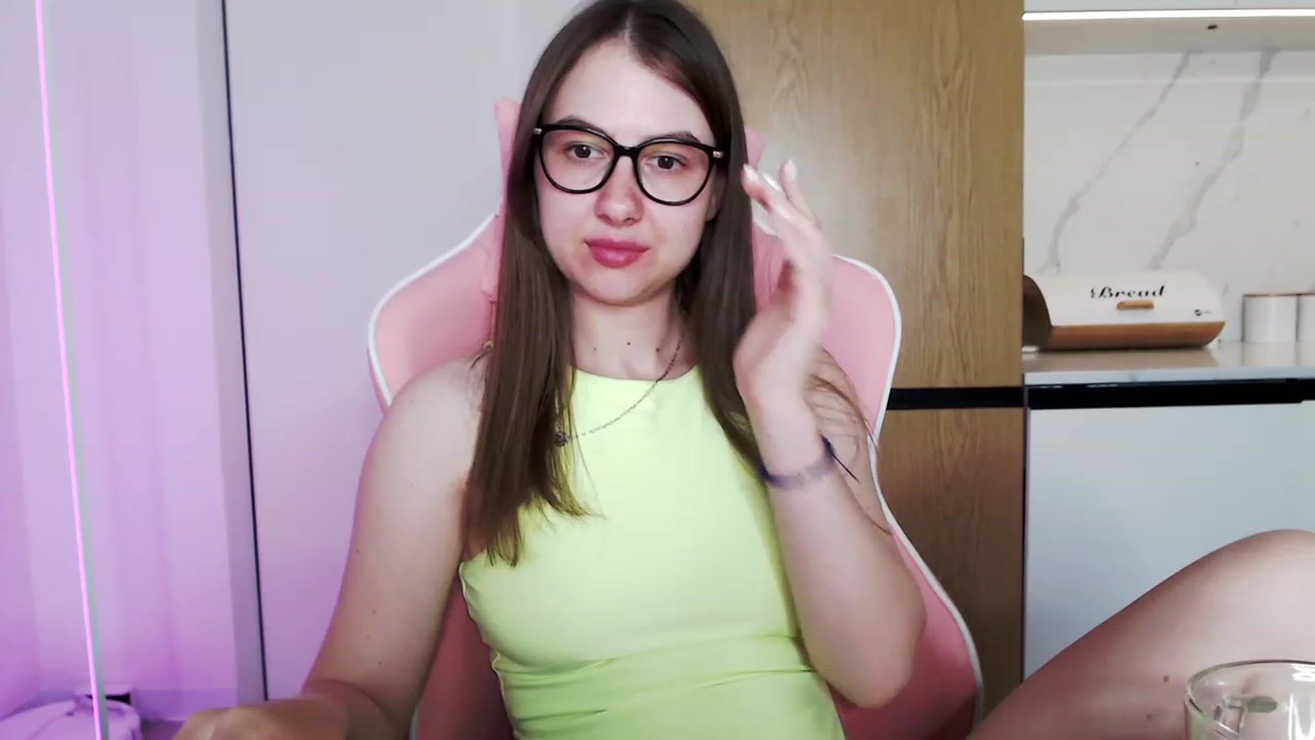 Gallery image thumbnail from Ma_Ry_Me's myfreecams stream on, 06/18/2023, 19:05 image 8 of 20