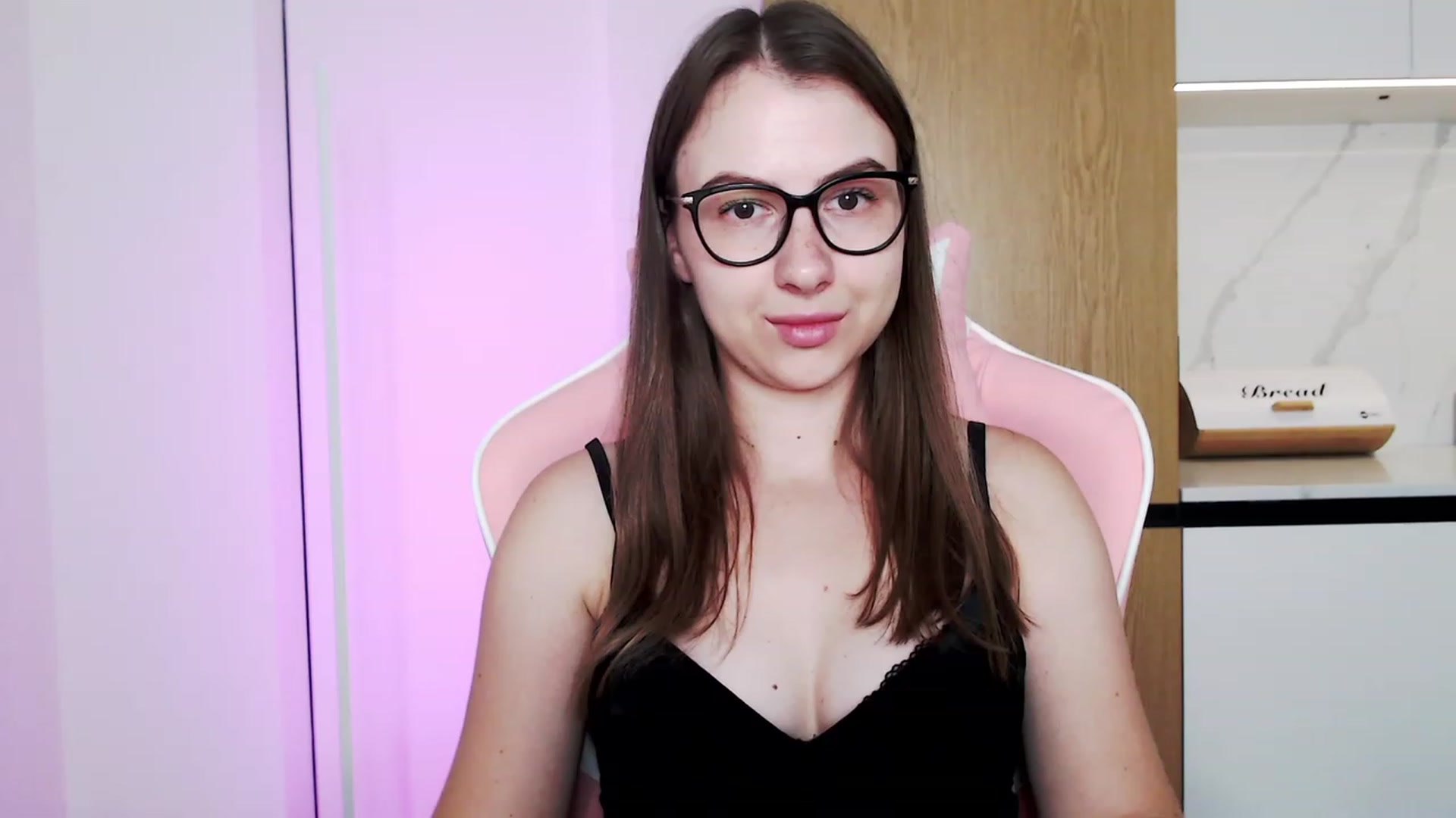 Gallery image thumbnail from Ma_Ry_Me's myfreecams stream on, 08/27/2023, 24:51 image 3 of 20