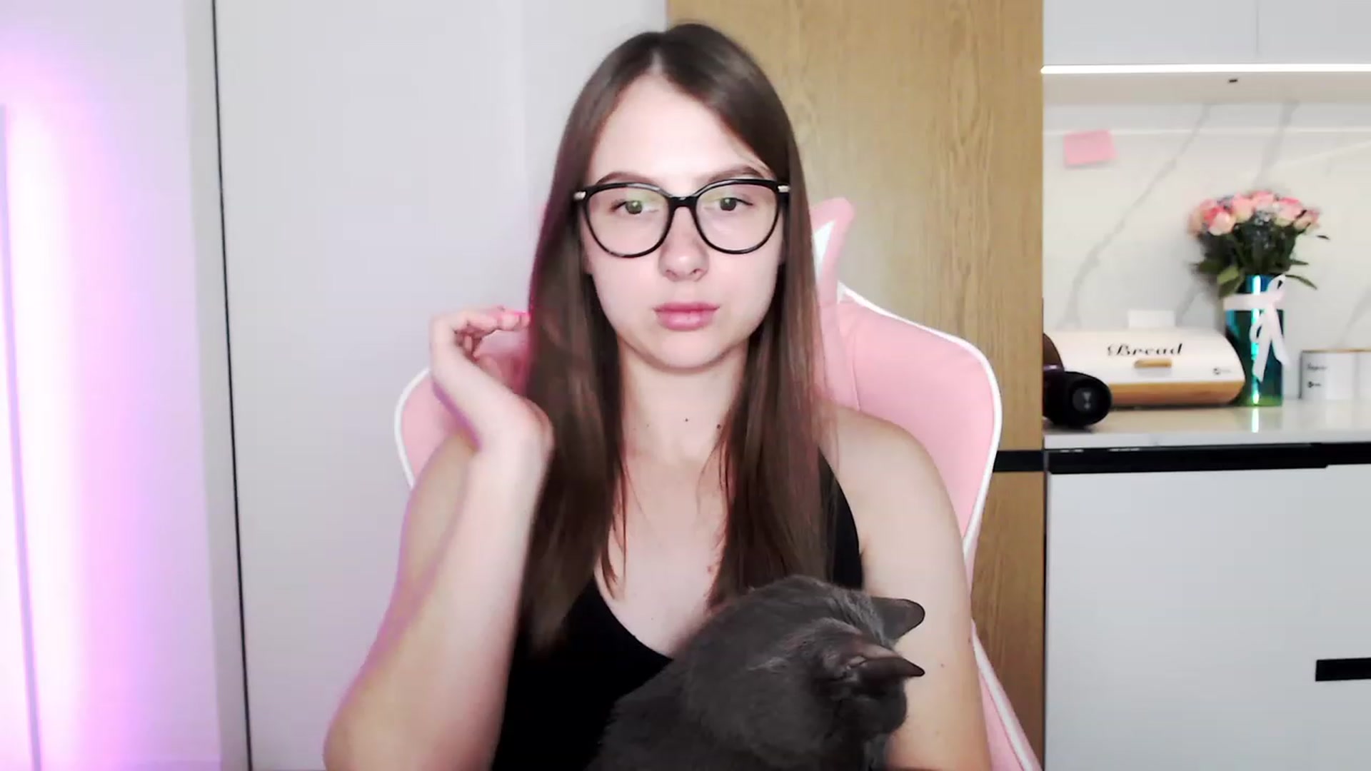 Gallery image thumbnail from Ma_Ry_Me's myfreecams stream on, 09/10/2023, 16:36 image 9 of 20