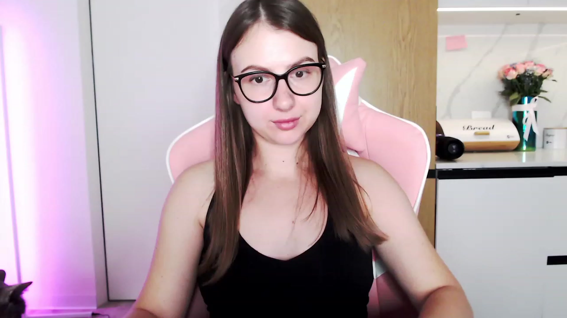 Gallery image thumbnail from Ma_Ry_Me's myfreecams stream on, 09/10/2023, 16:36 image 17 of 20