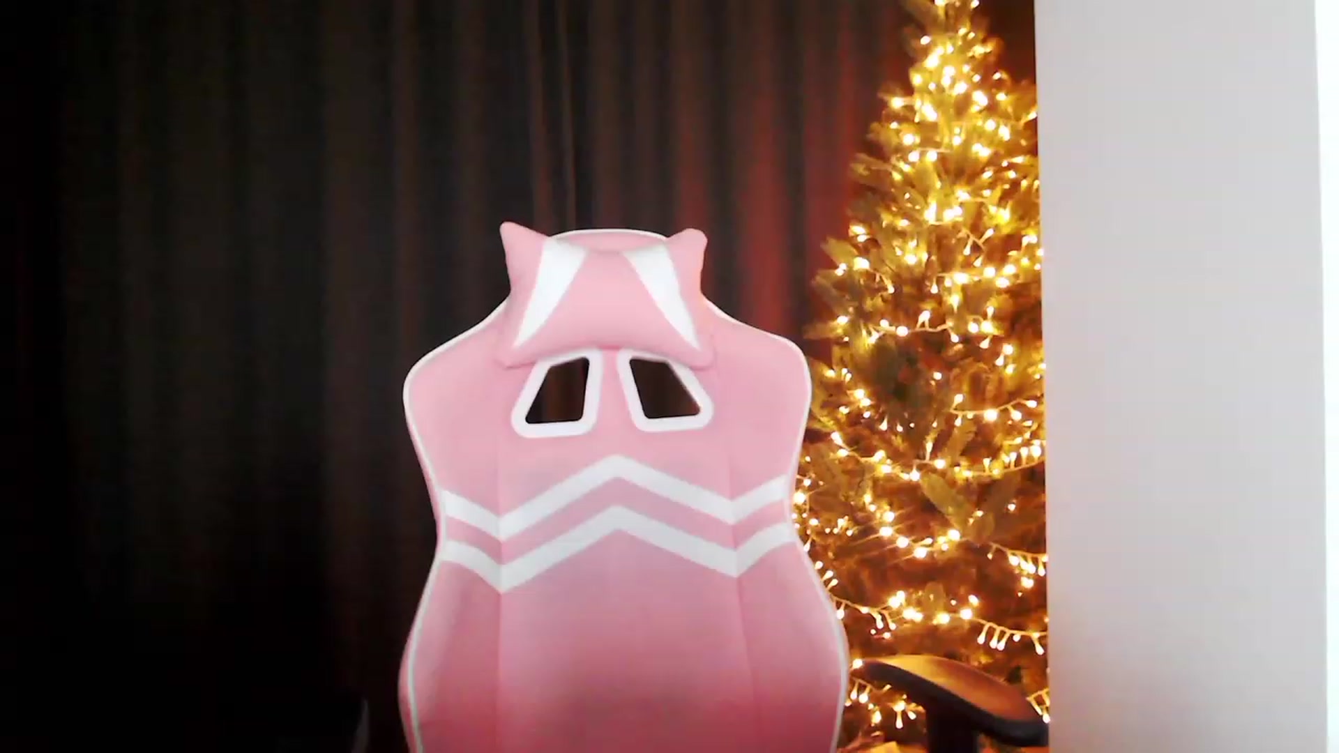 Gallery image thumbnail from Ma_Ry_Xmas's myfreecams stream on, 12/29/2022, 03:42 image 20 of 20