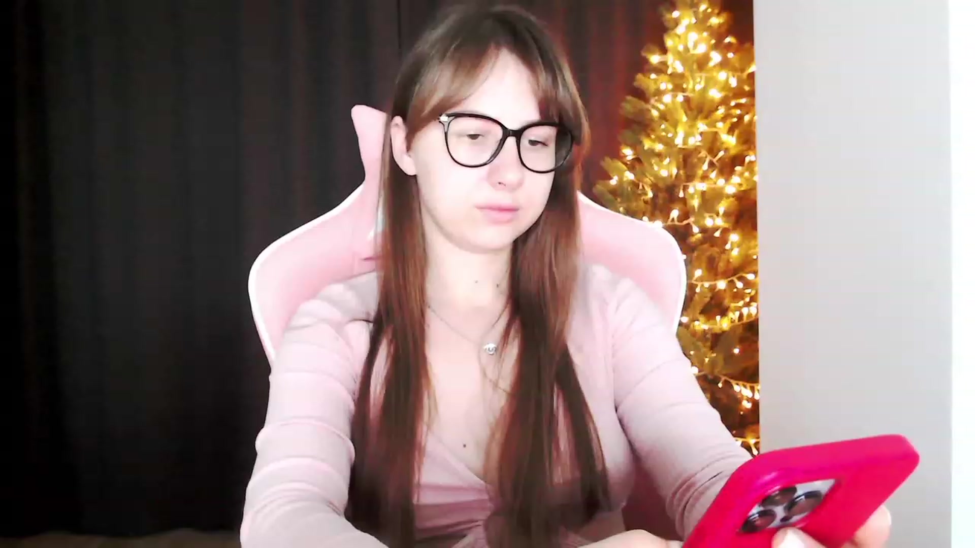 Gallery image thumbnail from Ma_Ry_Xmas's myfreecams stream on, 12/29/2022, 03:42 image 3 of 20