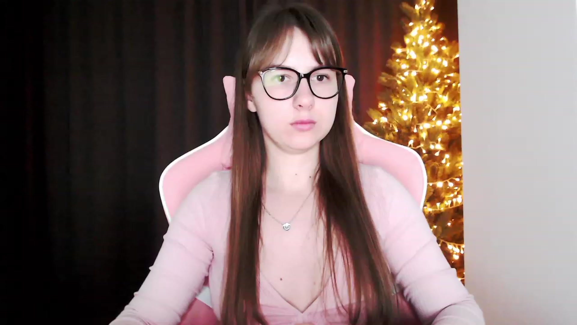 Gallery image thumbnail from Ma_Ry_Xmas's myfreecams stream on, 12/29/2022, 03:42 image 13 of 20