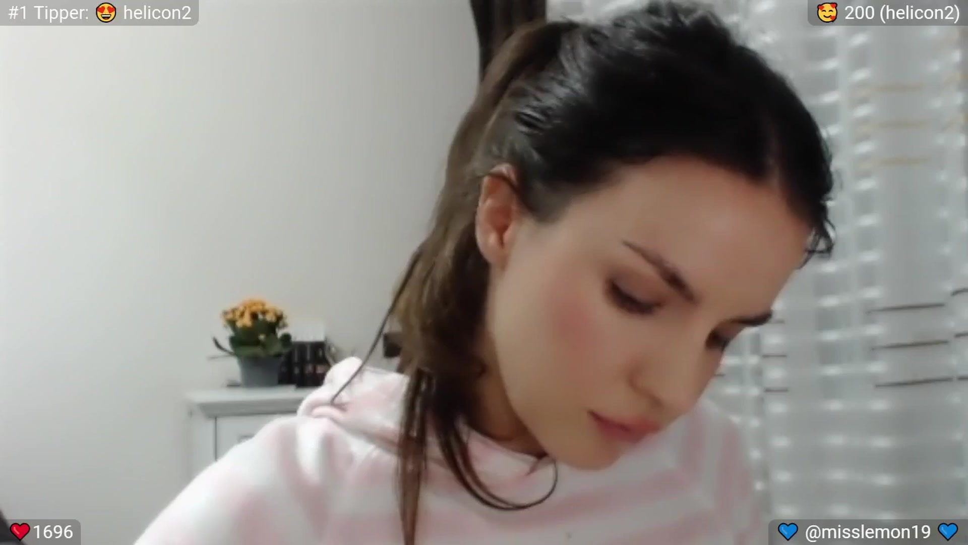Gallery image thumbnail from Macaroon's myfreecams stream on, 05/07/2024, 22:20 image 20 of 20