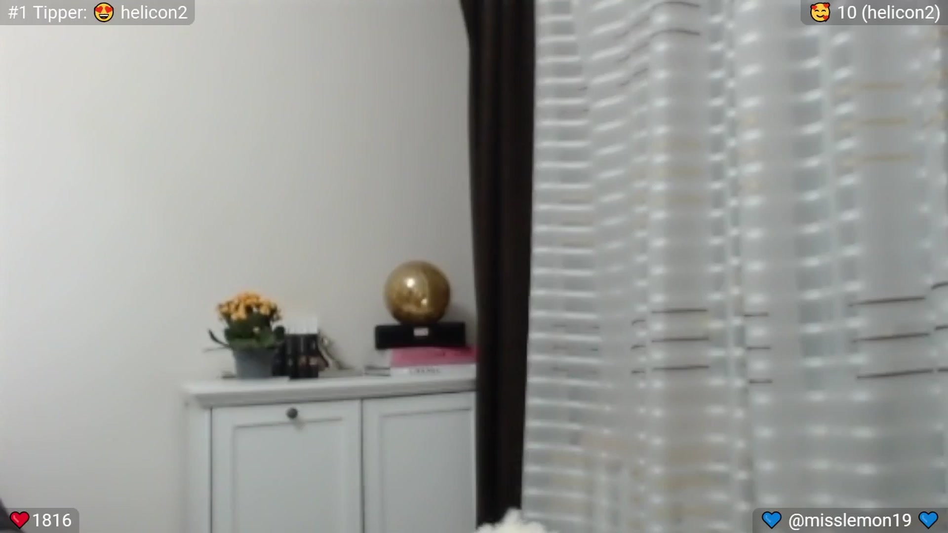 Gallery image thumbnail from Macaroon's myfreecams stream on, 05/07/2024, 22:20 image 2 of 20