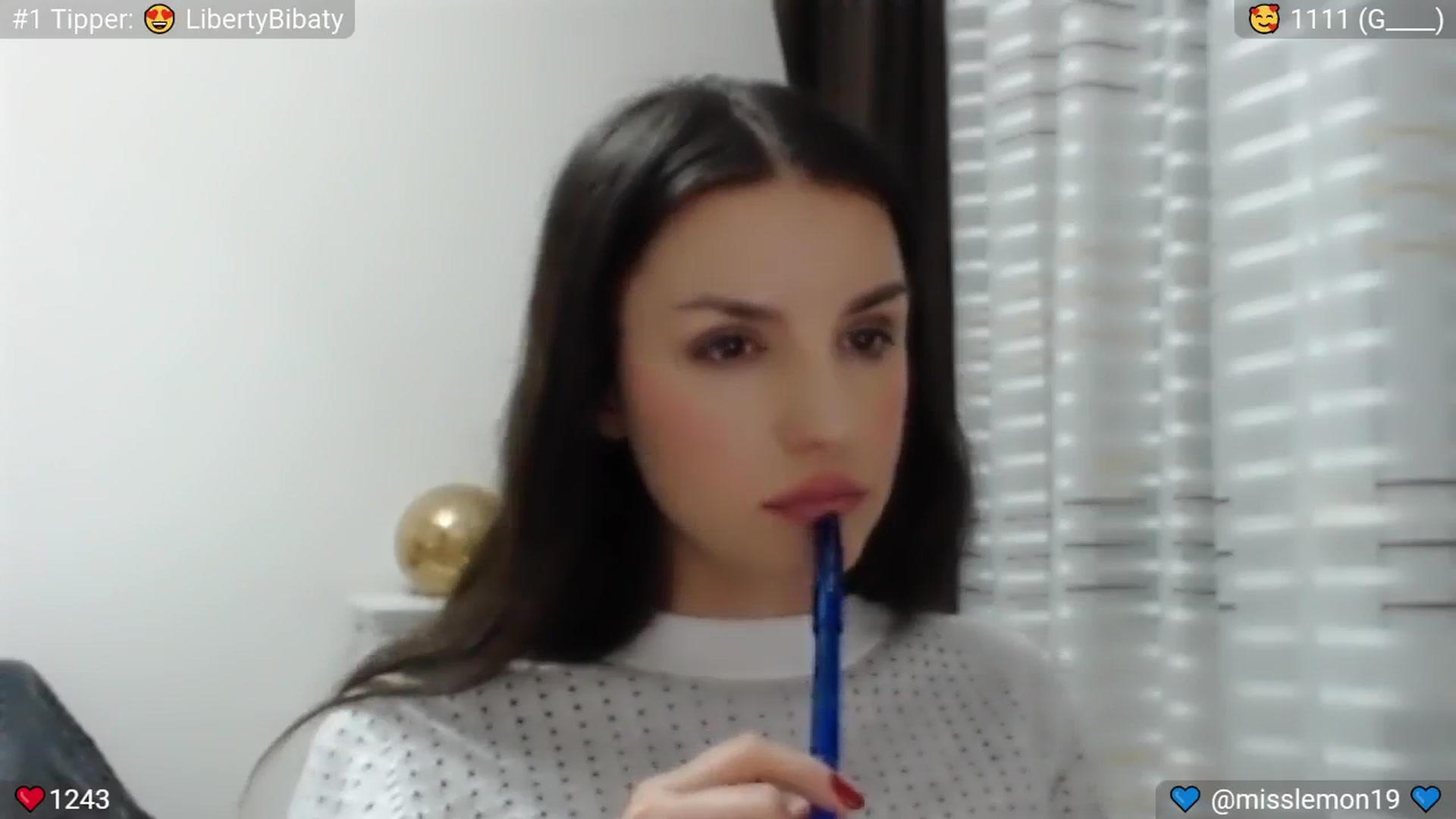 Gallery image thumbnail from Macaroon's myfreecams stream on, 05/25/2024, 23:43 image 10 of 20