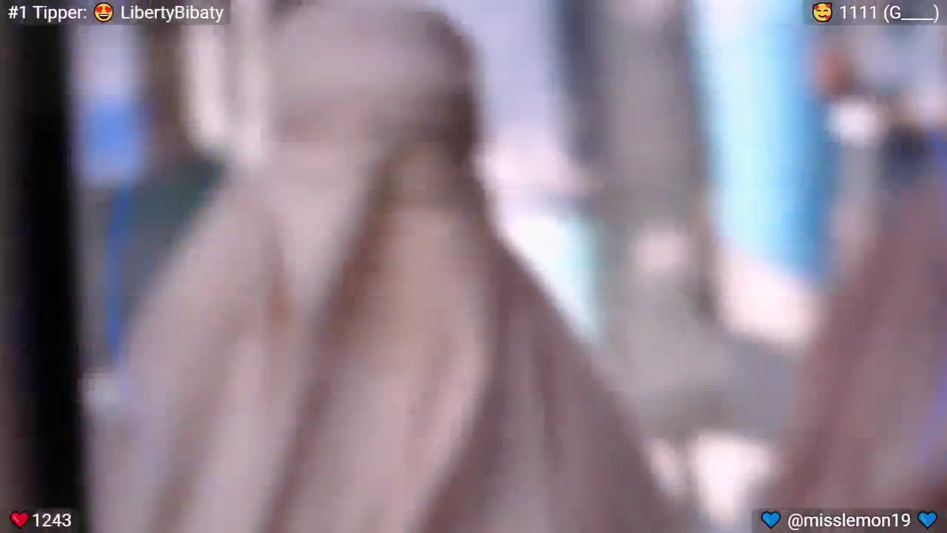 Gallery image thumbnail from Macaroon's myfreecams stream on, 05/25/2024, 23:43 image 12 of 20