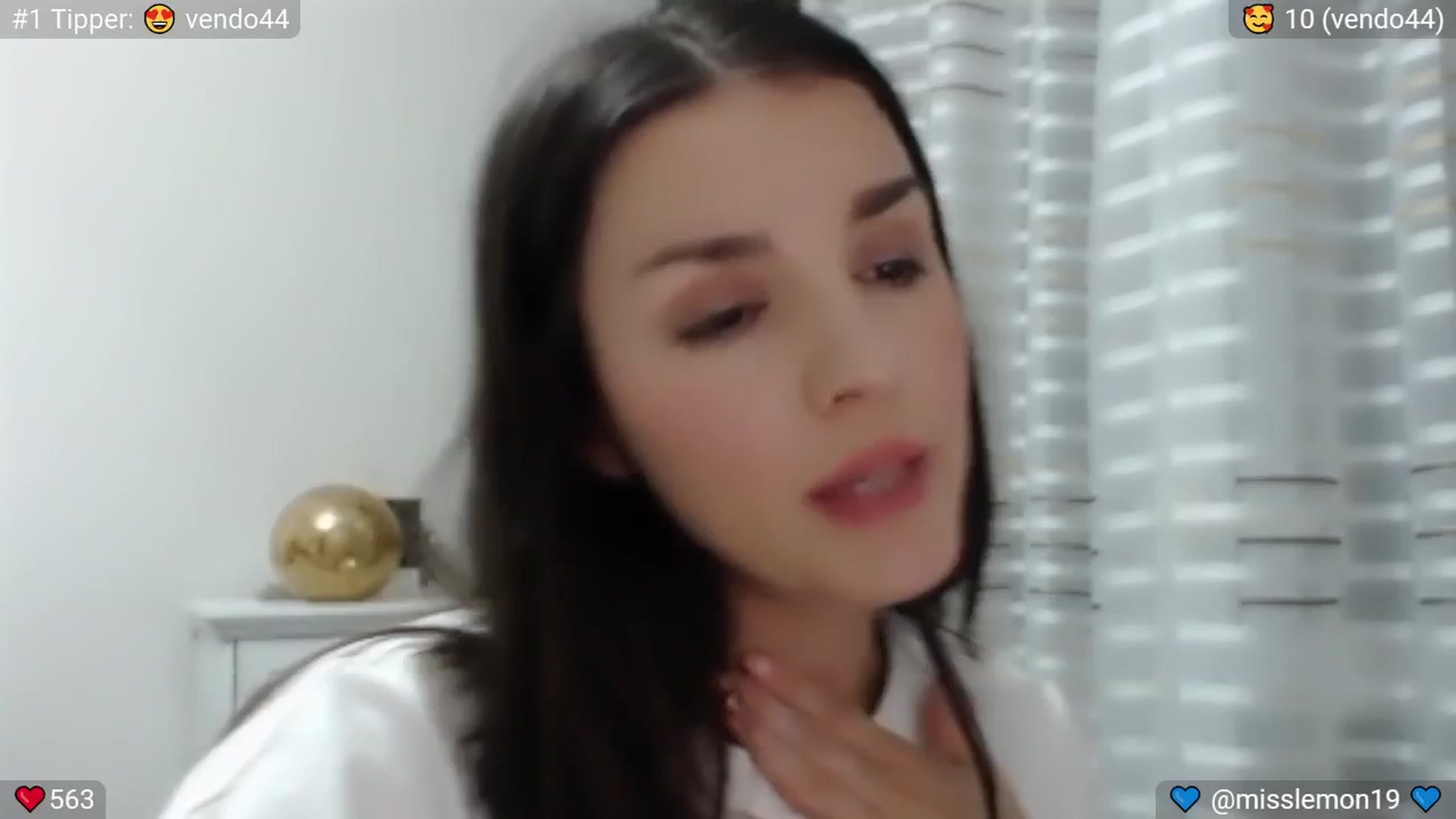Gallery image thumbnail from Macaroon's myfreecams stream on, 06/01/2024, 22:19 image 17 of 20