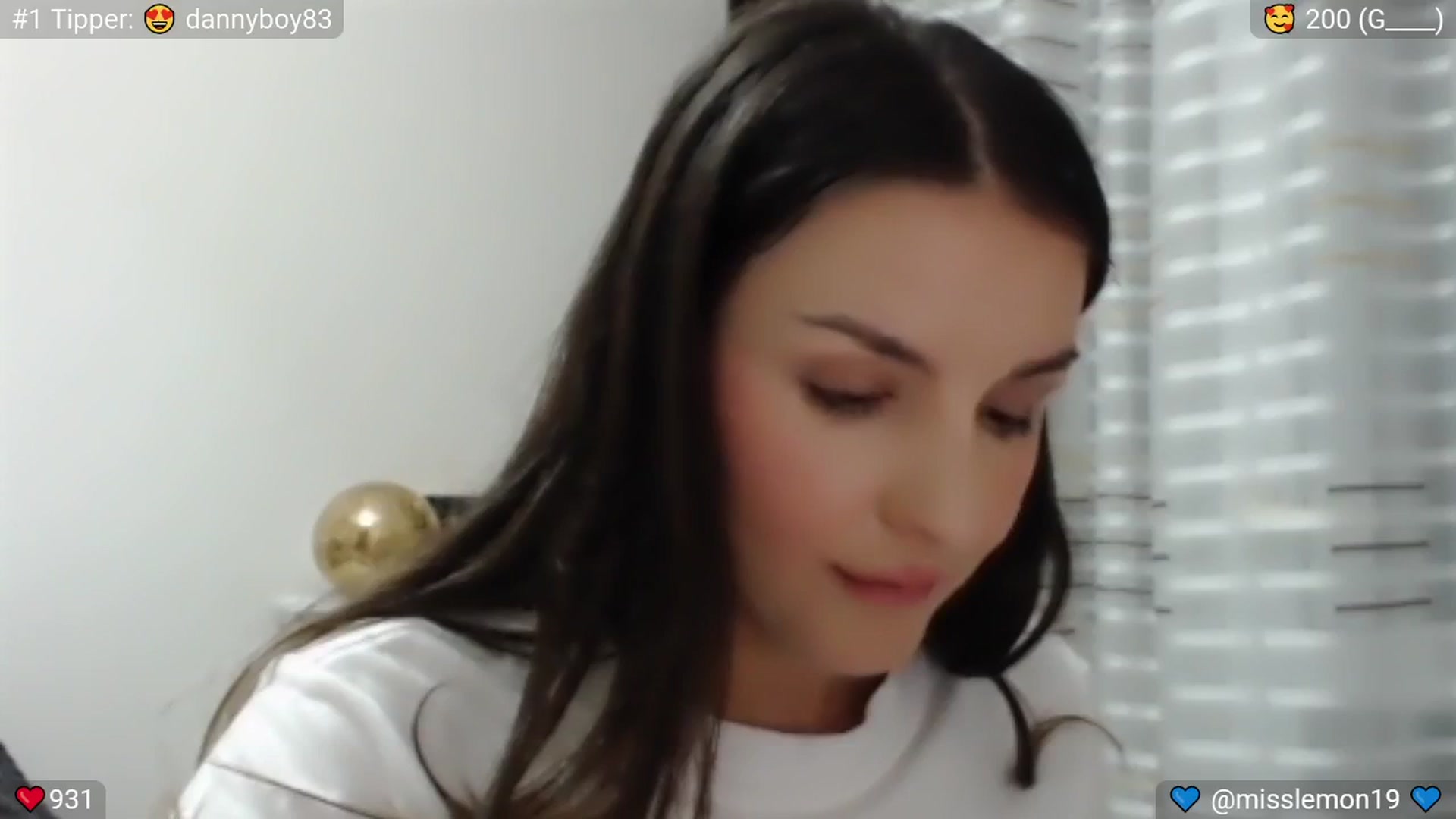 Gallery image thumbnail from Macaroon's myfreecams stream on, 06/02/2024, 23:47 image 17 of 20