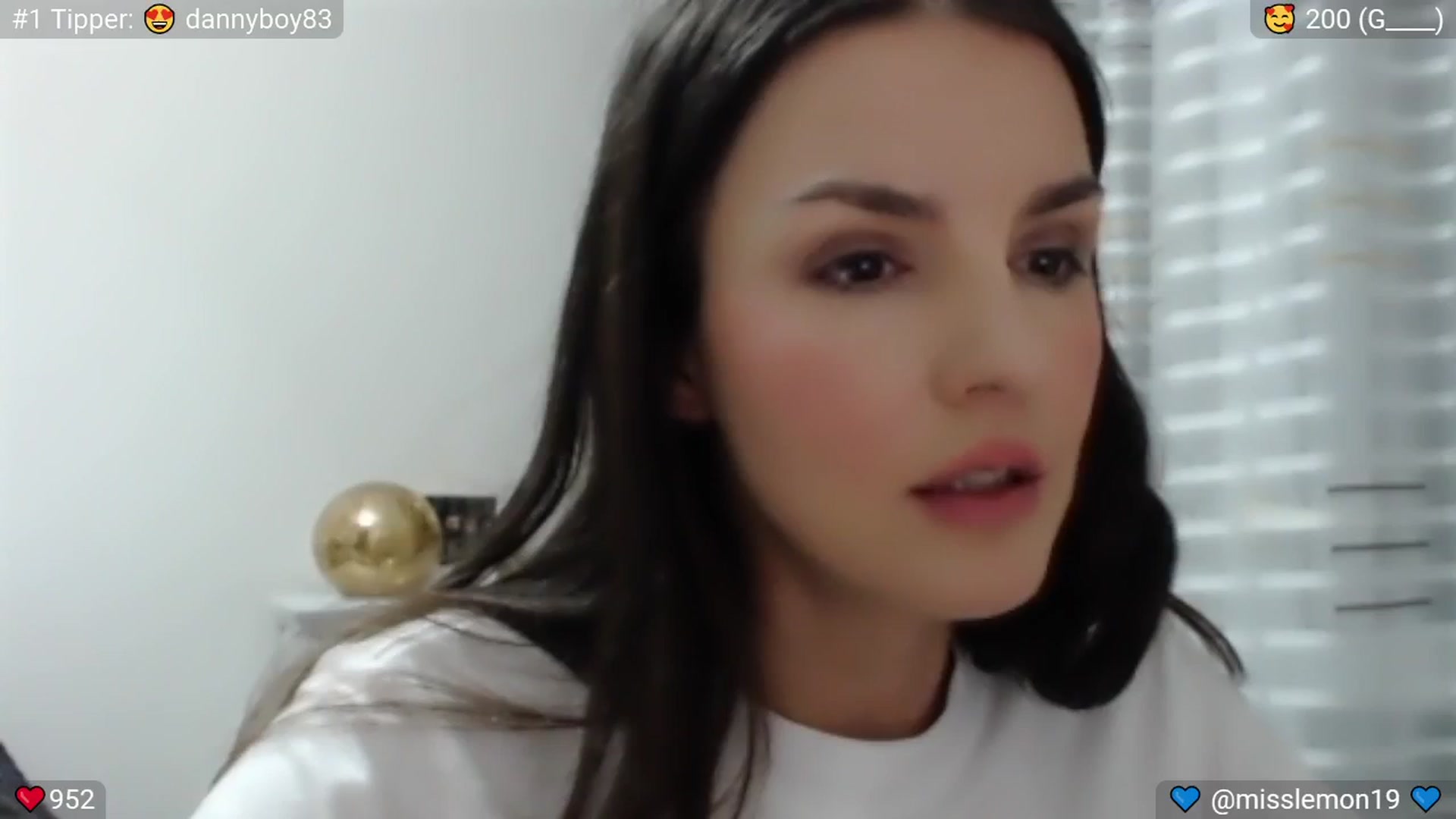 Gallery image thumbnail from Macaroon's myfreecams stream on, 06/02/2024, 23:47 image 11 of 20