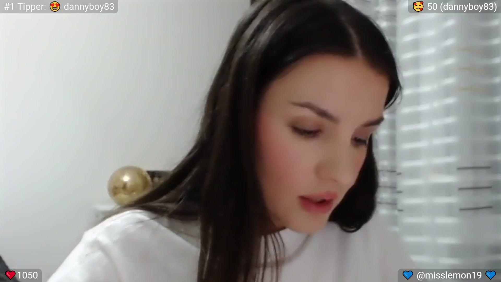 Gallery image thumbnail from Macaroon's myfreecams stream on, 06/02/2024, 23:47 image 8 of 20