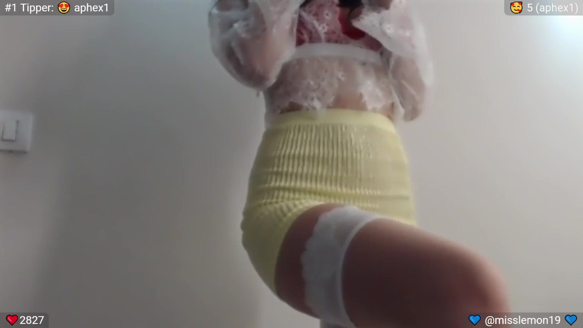 Gallery image thumbnail from Macaroon's myfreecams stream on, 06/07/2024, 22:22 image 4 of 20