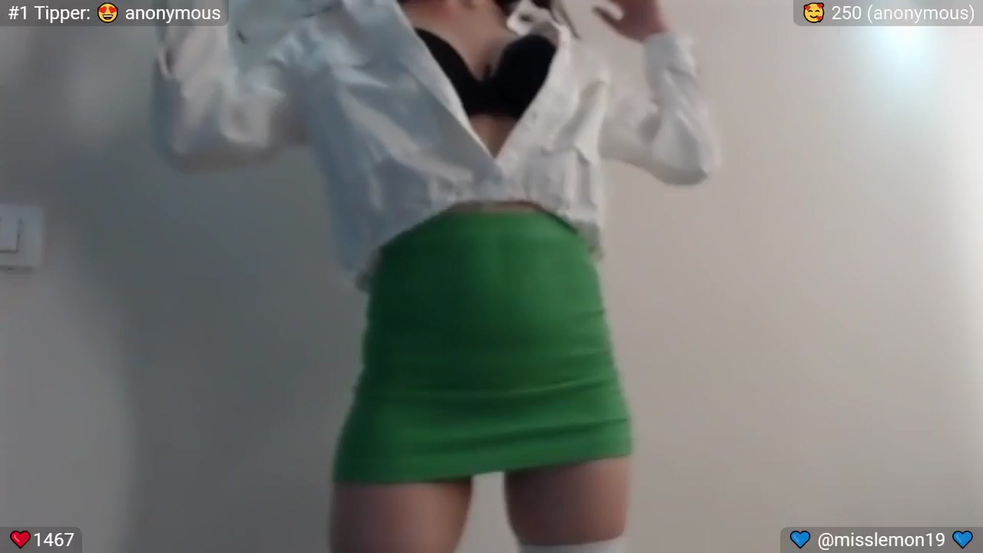 Gallery image thumbnail from Macaroon's myfreecams stream on, 06/09/2024, 22:12 image 17 of 20