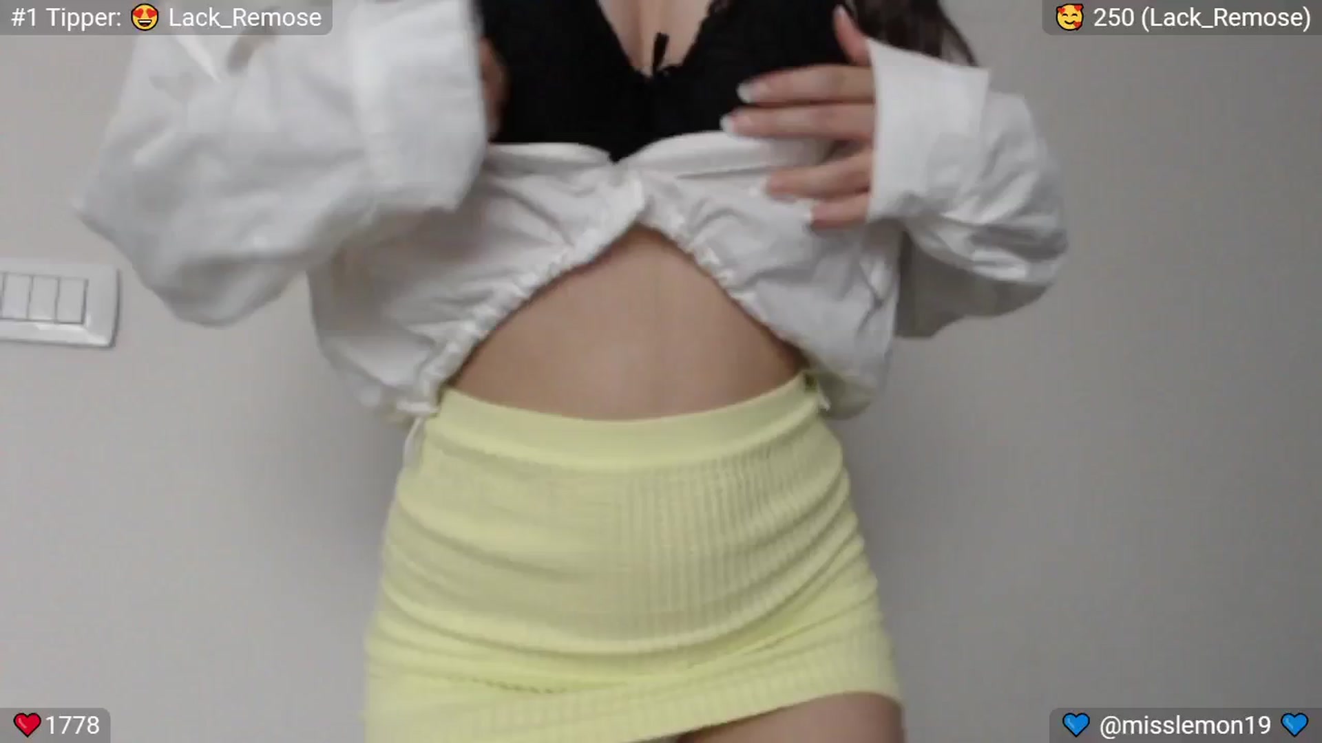 Gallery image thumbnail from Macaroon's myfreecams stream on, 06/13/2024, 07:51 image 14 of 20