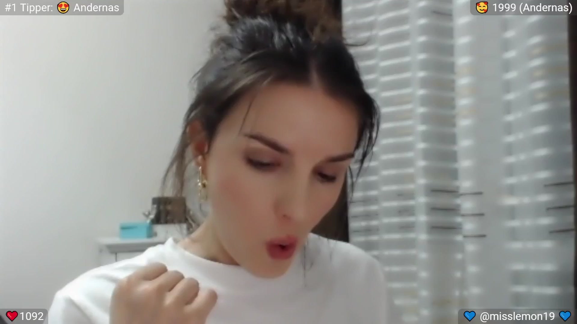Gallery image thumbnail from Macaroon's myfreecams stream on, 06/29/2024, 22:39 image 7 of 20