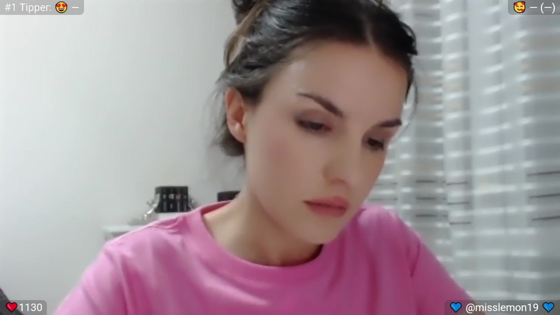 Gallery image thumbnail from Macaroon's myfreecams stream on, 07/11/2024, 23:35 image 5 of 20