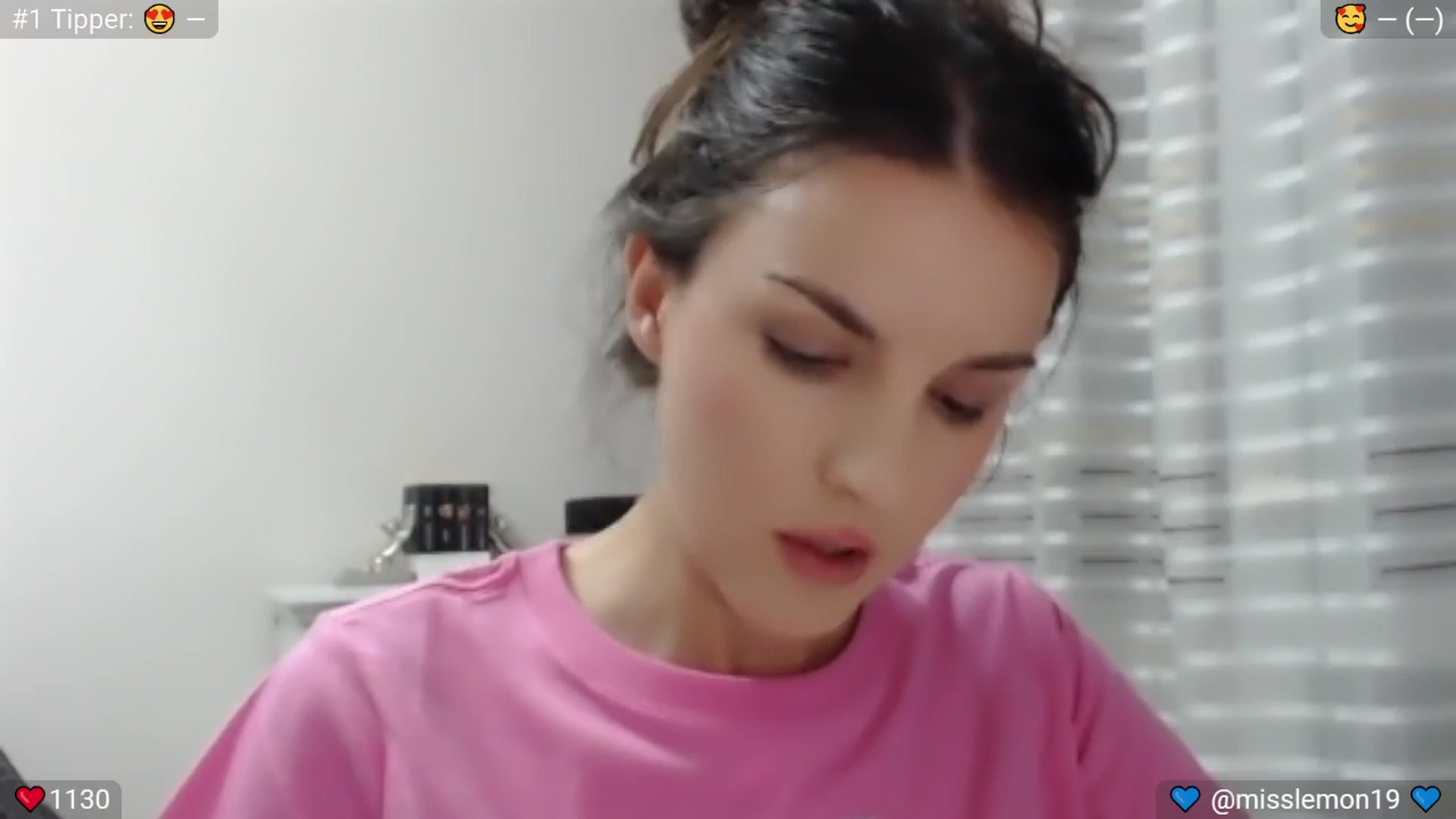 Gallery image thumbnail from Macaroon's myfreecams stream on, 07/11/2024, 23:35 image 2 of 20
