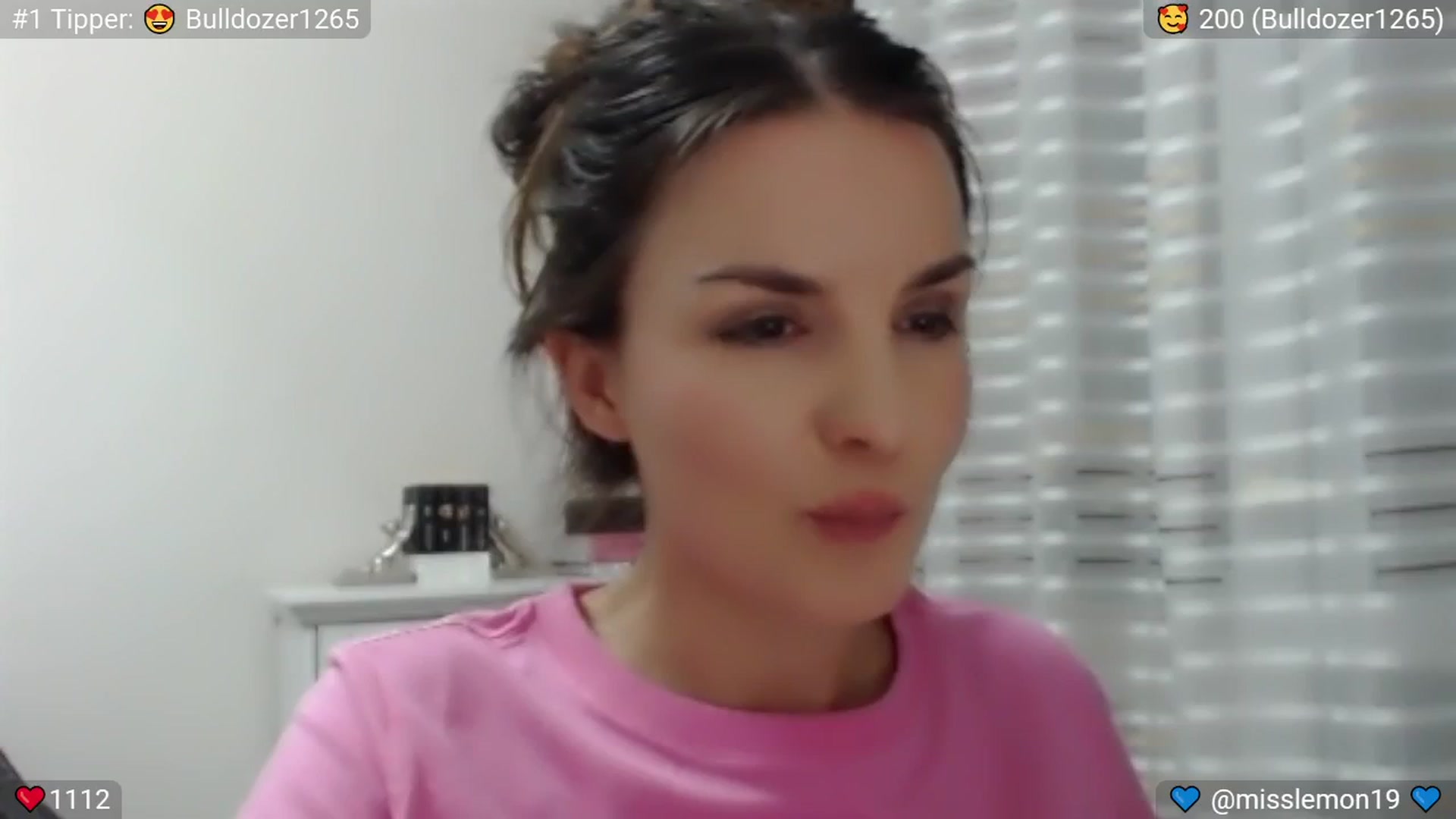 Gallery image thumbnail from Macaroon's myfreecams stream on, 07/12/2024, 24:21 image 5 of 20