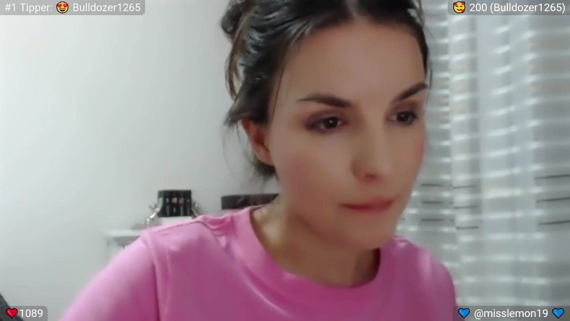 Gallery image thumbnail from Macaroon's myfreecams stream on, 07/12/2024, 24:21 image 15 of 20