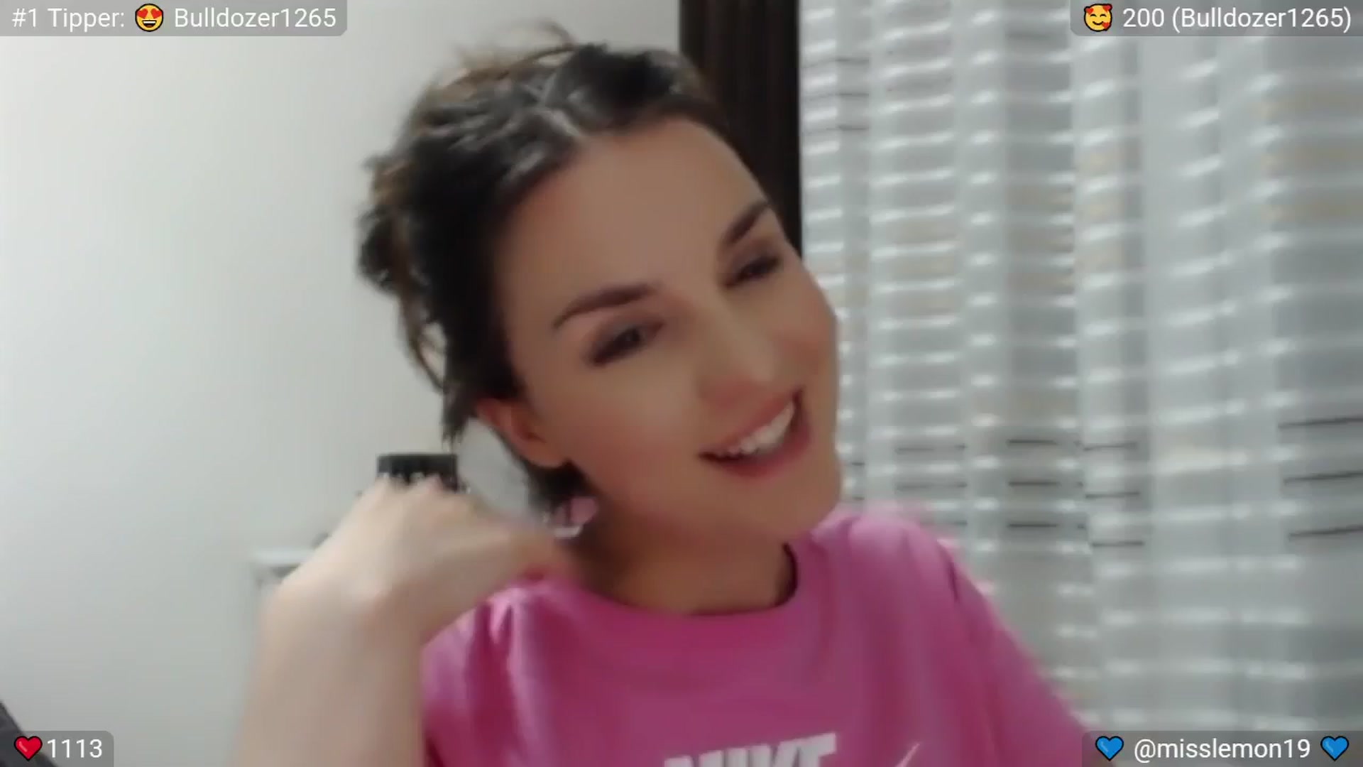 Gallery image thumbnail from Macaroon's myfreecams stream on, 07/12/2024, 24:21 image 7 of 20