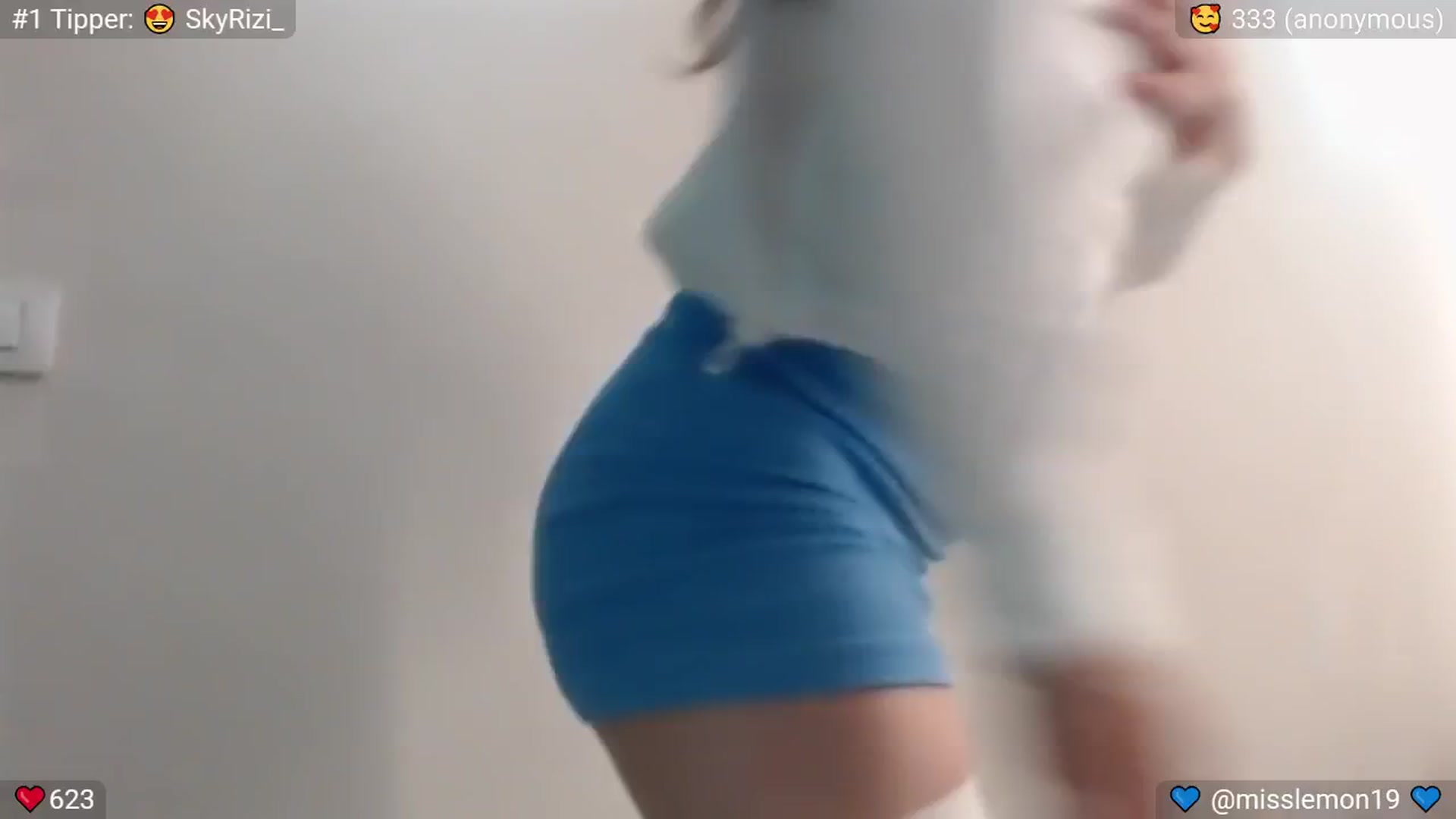 Gallery image thumbnail from Macaroon's myfreecams stream on, 07/17/2024, 23:21 image 16 of 20