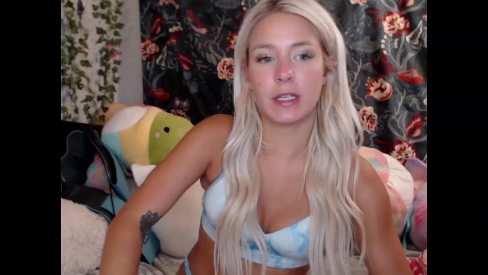 Gallery image thumbnail from Macyjay1's myfreecams stream on, 08/30/2023, 07:43 image 13 of 20