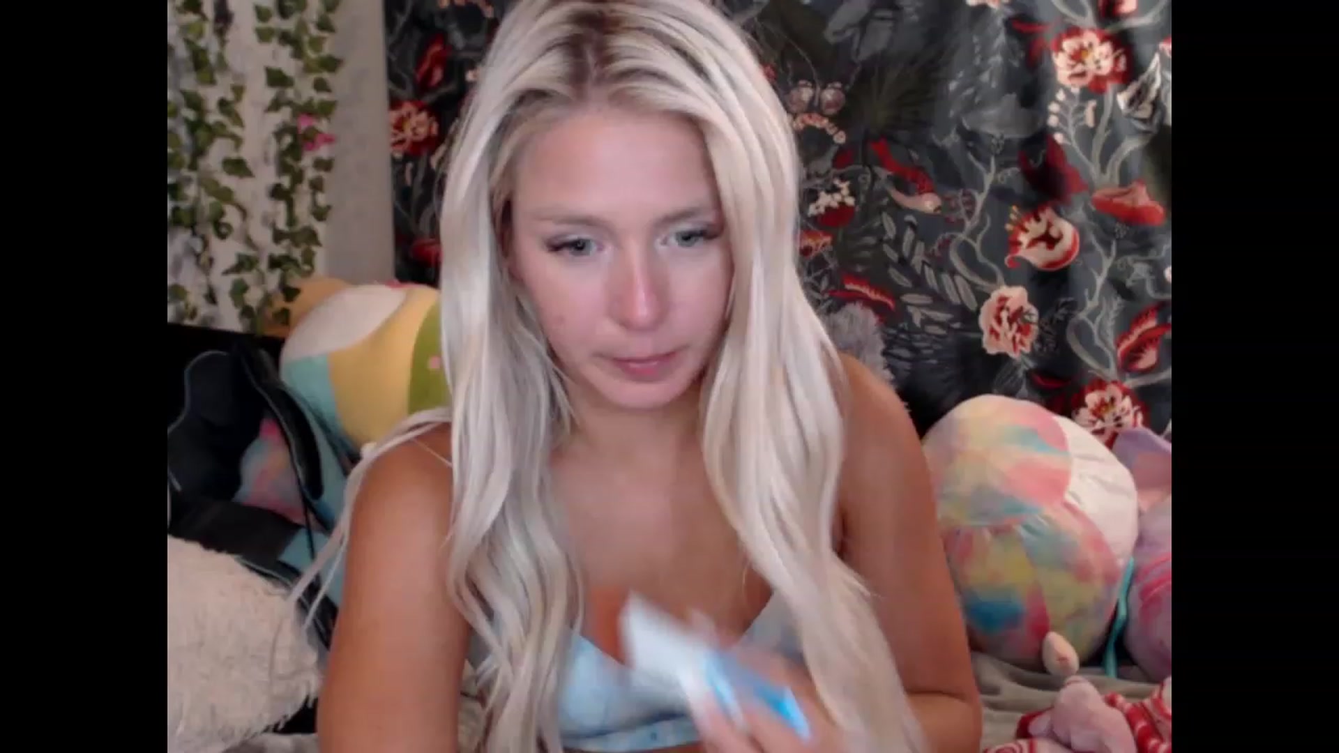 Gallery image thumbnail from Macyjay1's myfreecams stream on, 08/30/2023, 07:43 image 9 of 20