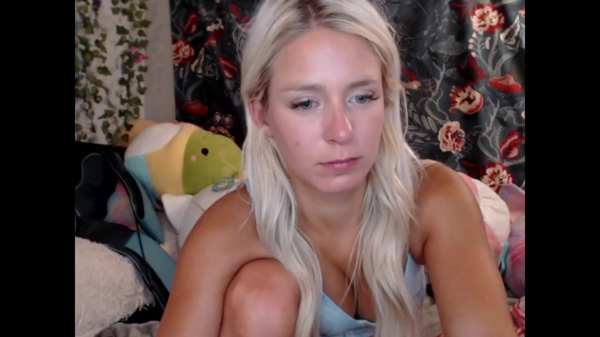 Gallery image thumbnail from Macyjay1's myfreecams stream on, 08/30/2023, 07:43 image 6 of 20
