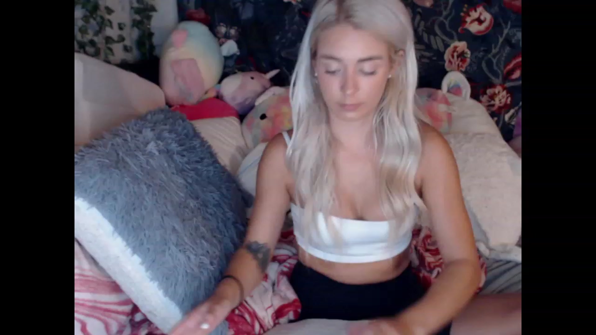 Gallery image thumbnail from Macyjay1's myfreecams stream on, 10/05/2023, 09:56 image 8 of 20