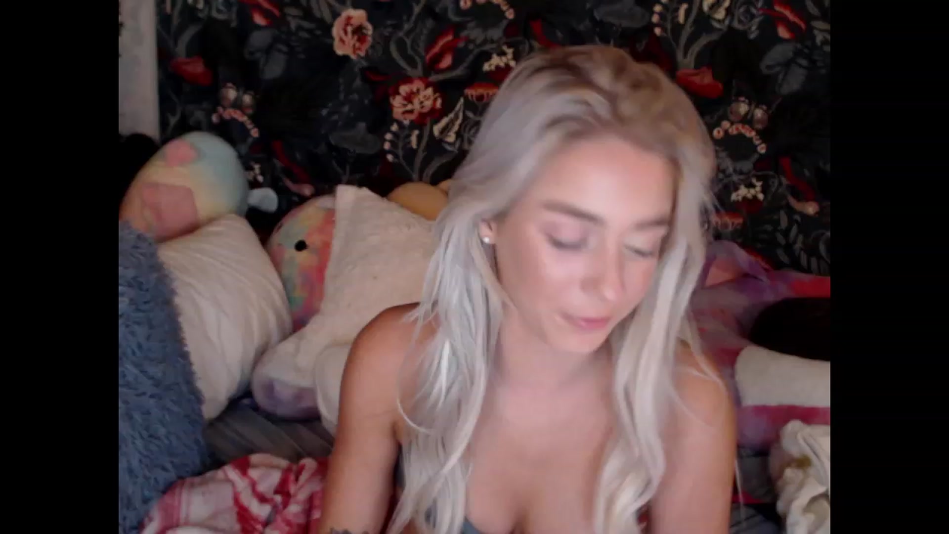 Gallery image thumbnail from Macyjay1's myfreecams stream on, 10/06/2023, 08:40 image 19 of 20