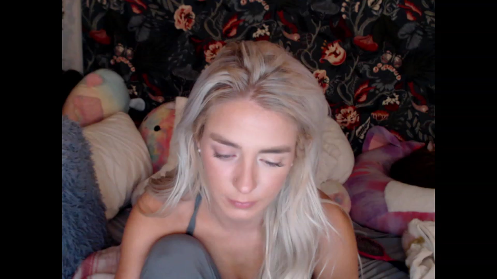 Gallery image thumbnail from Macyjay1's myfreecams stream on, 10/06/2023, 08:40 image 1 of 20