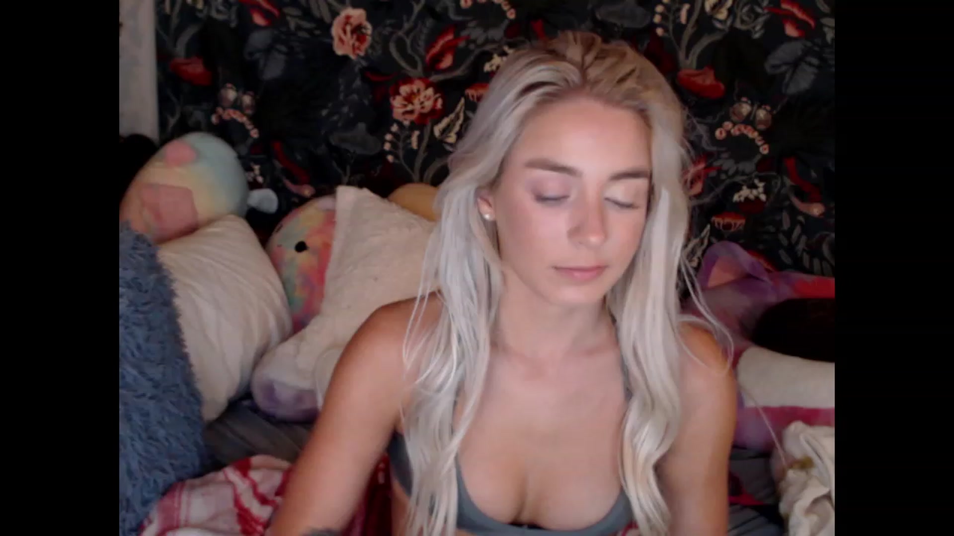 Gallery image thumbnail from Macyjay1's myfreecams stream on, 10/06/2023, 08:40 image 18 of 20