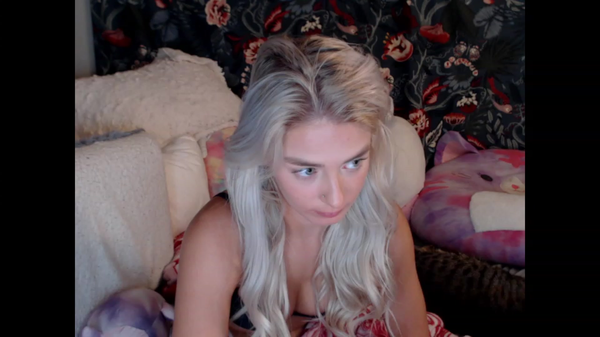 Gallery image thumbnail from Macyjay1's myfreecams stream on, 10/13/2023, 07:22 image 19 of 20