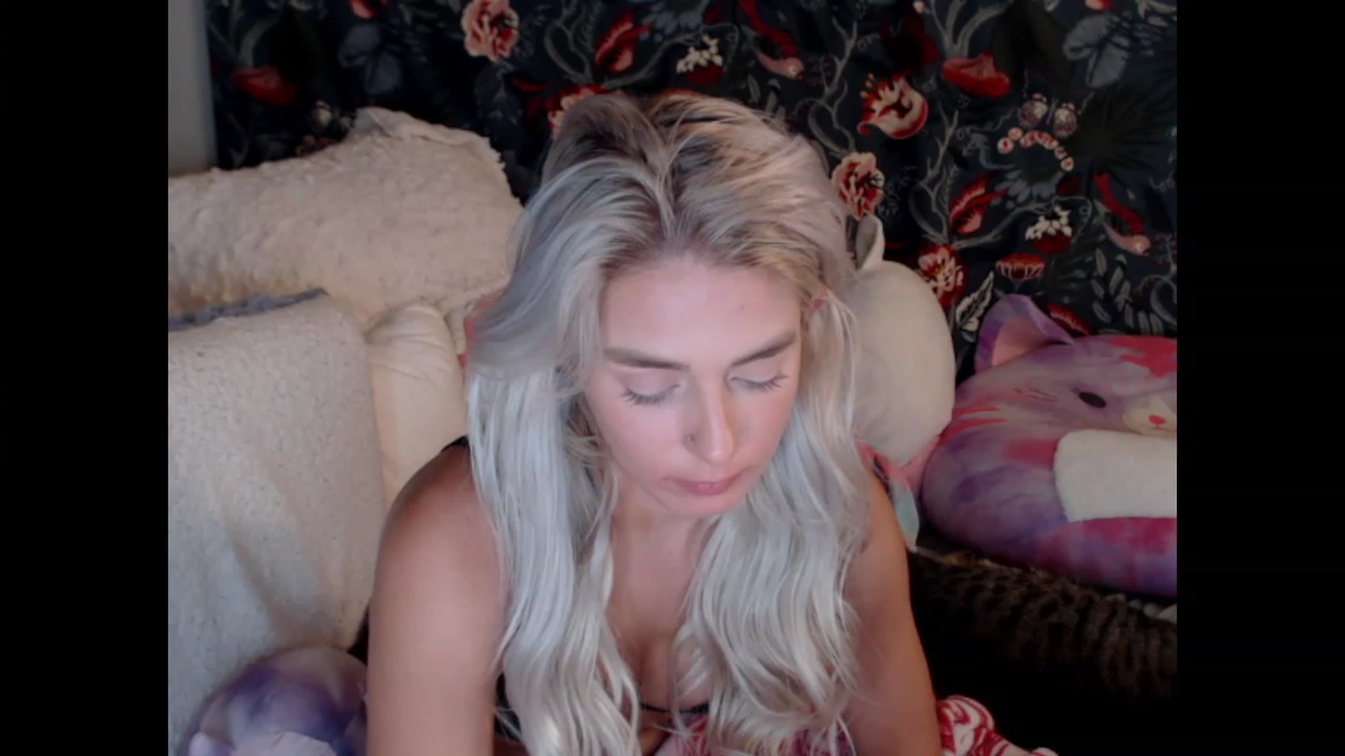 Gallery image thumbnail from Macyjay1's myfreecams stream on, 10/13/2023, 07:22 image 20 of 20