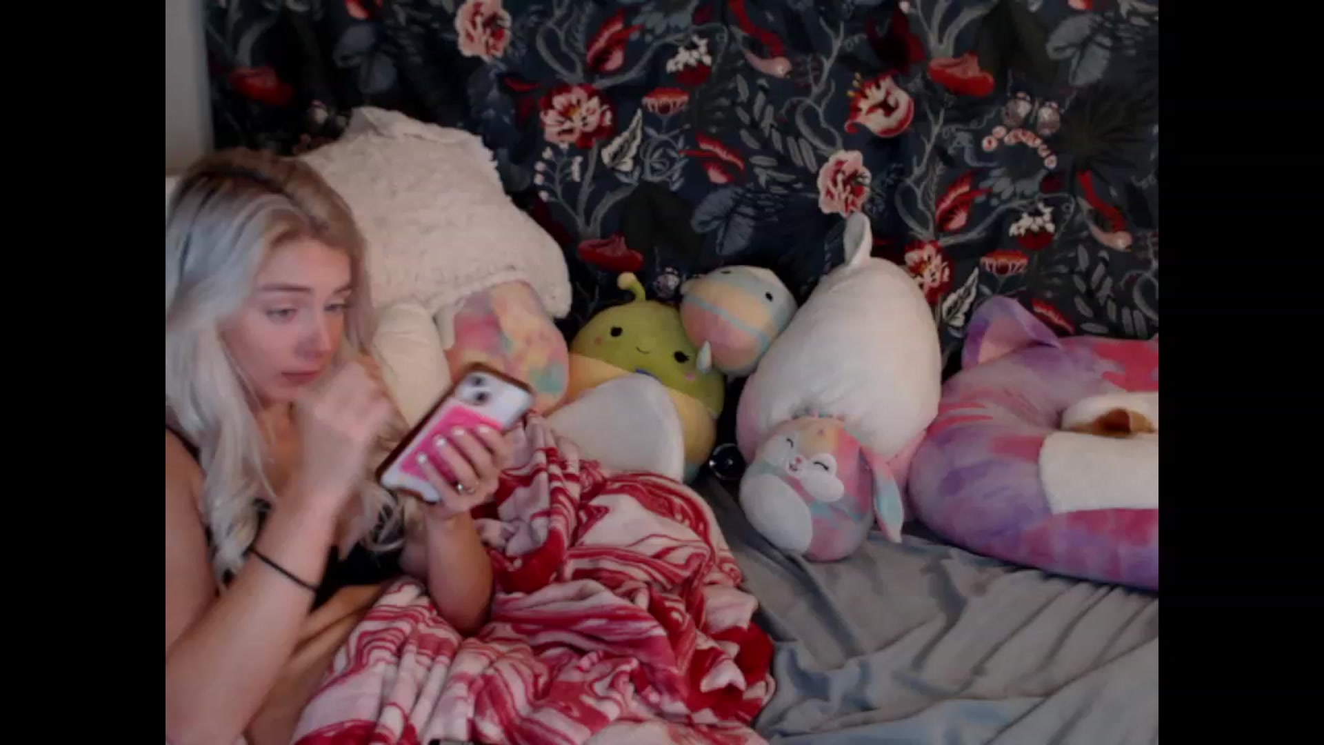 Gallery image thumbnail from Macyjay1's myfreecams stream on, 10/13/2023, 08:38 image 11 of 20