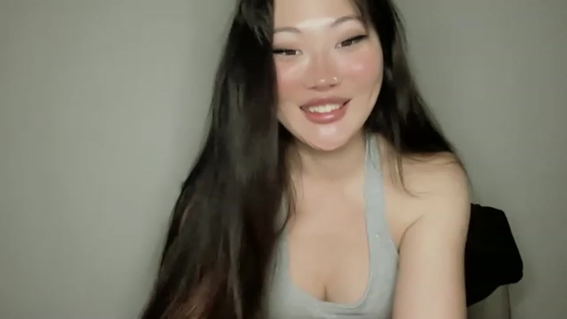 Gallery image thumbnail from MadMonkey_'s myfreecams stream on, 12/08/2022, 18:13 image 13 of 20