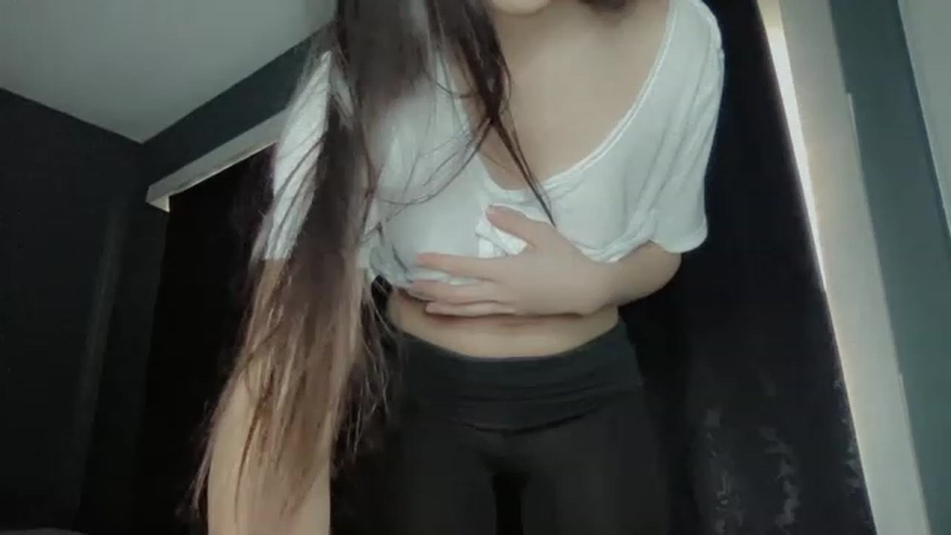 Gallery image thumbnail from MadMonkey_'s myfreecams stream on, 12/12/2022, 14:51 image 15 of 20