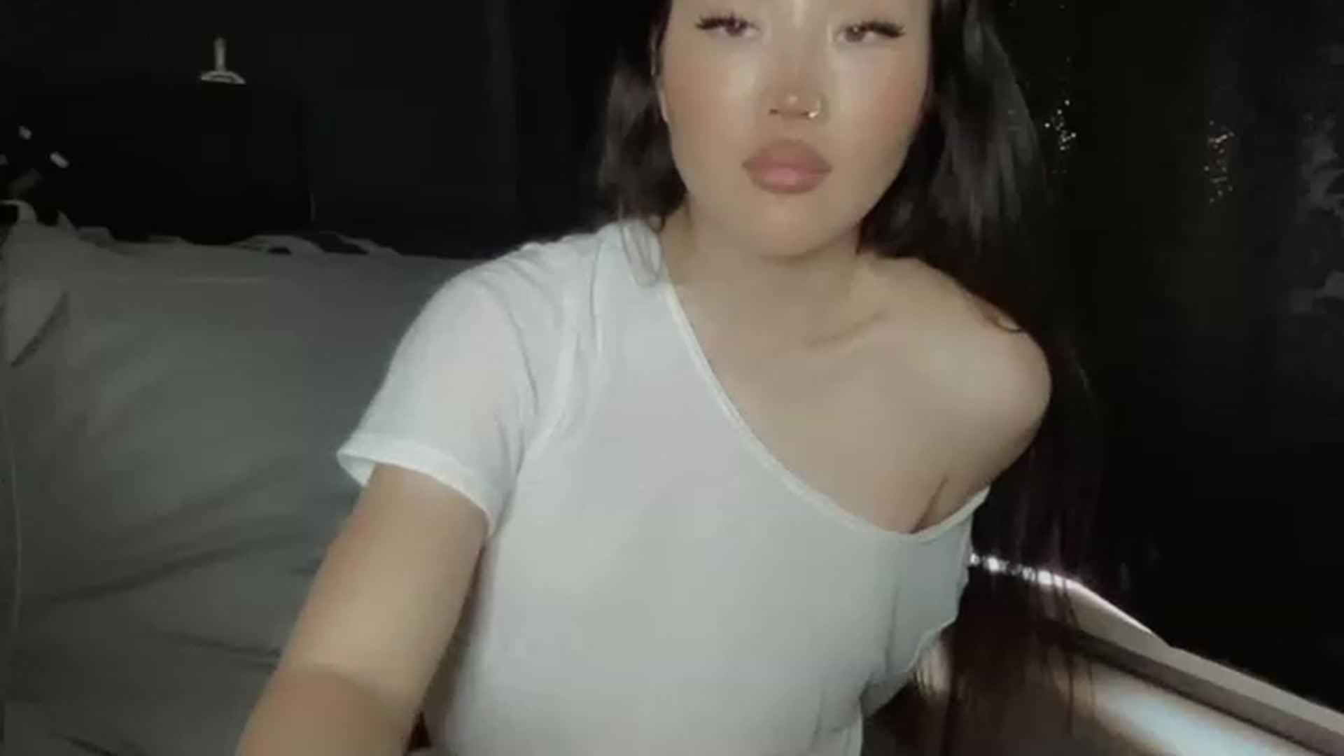 Gallery image thumbnail from MadMonkey_'s myfreecams stream on, 12/12/2022, 14:51 image 18 of 20