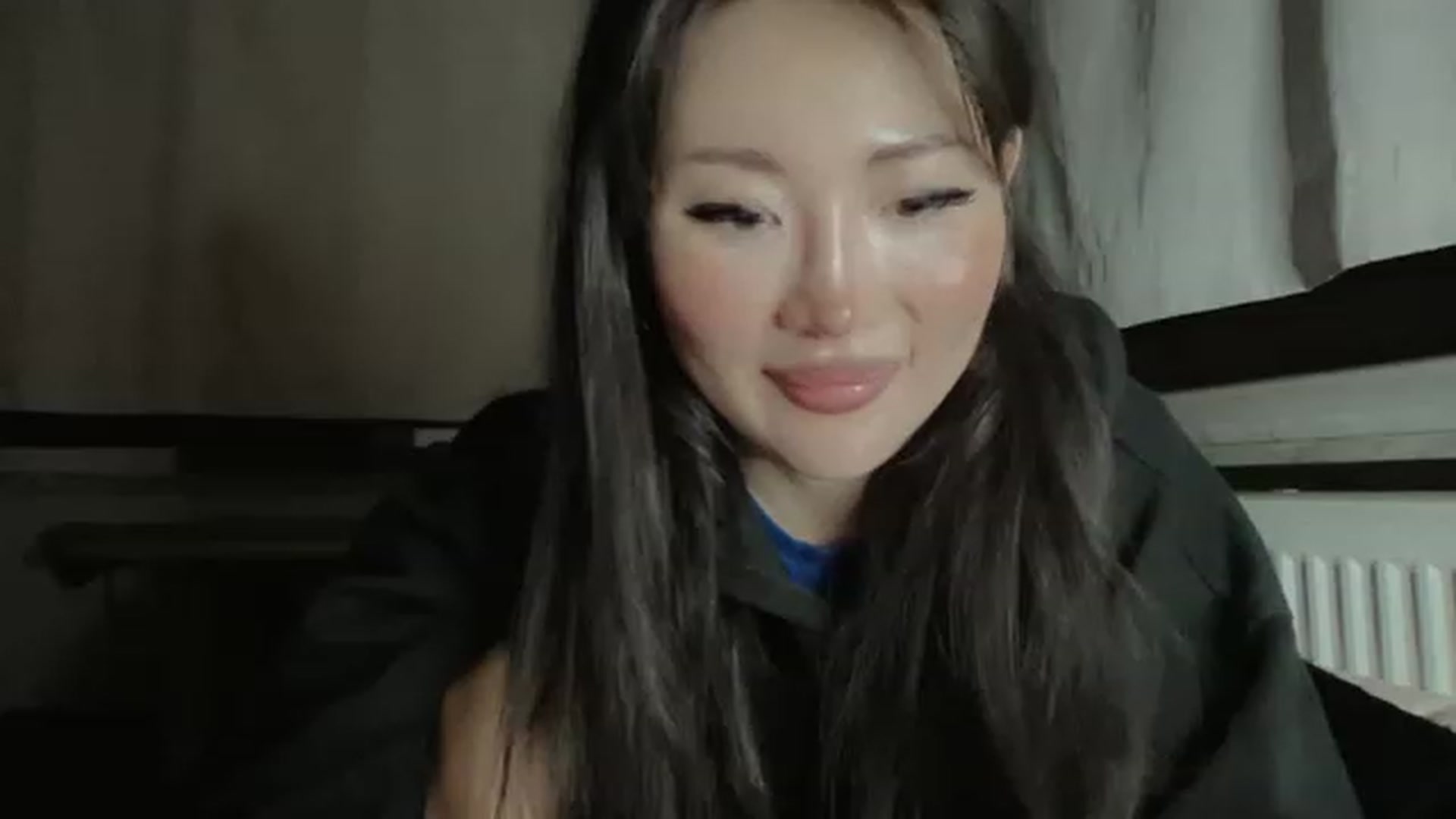 Gallery image thumbnail from MadMonkey_'s myfreecams stream on, 12/31/2022, 18:45 image 17 of 20