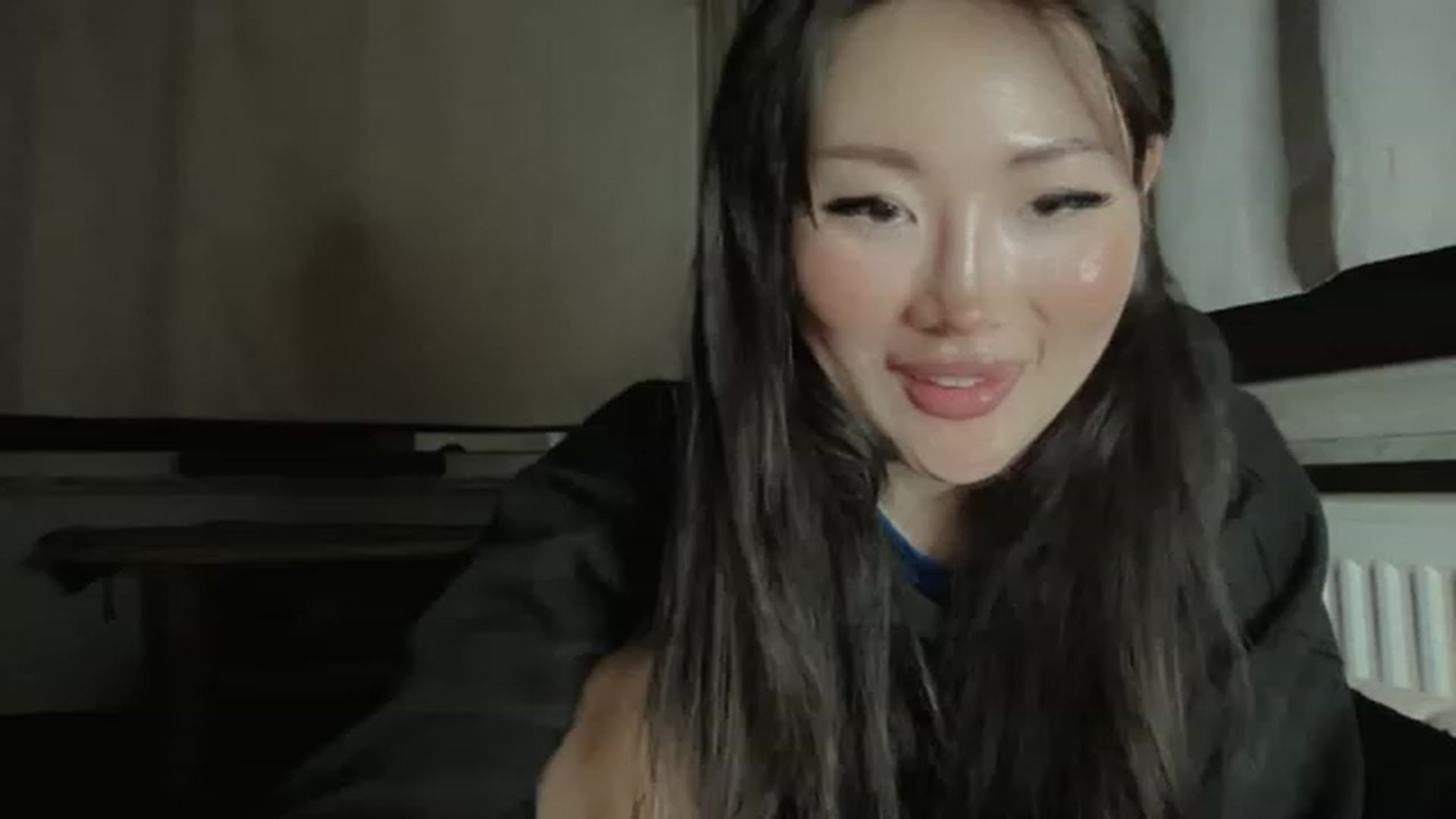 Gallery image thumbnail from MadMonkey_'s myfreecams stream on, 12/31/2022, 18:45 image 7 of 20